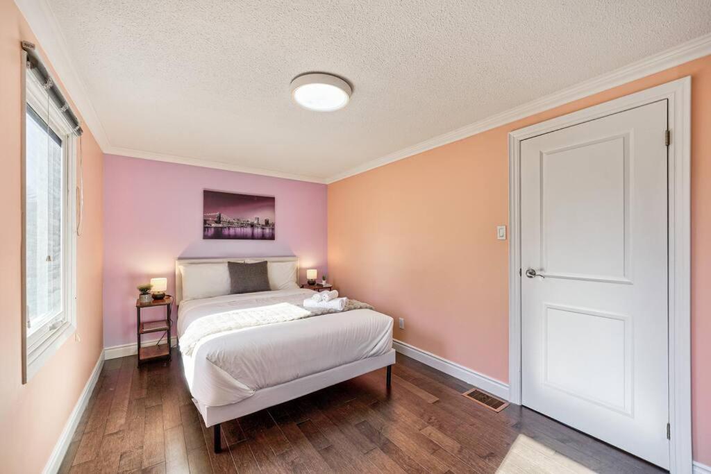 4br Scarborough Gem, Freshly Renovated, 7 Car Parking Toronto