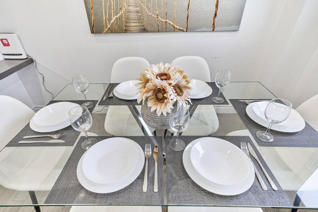 4br Scarborough Gem, Freshly Renovated, 7 Car Parking *