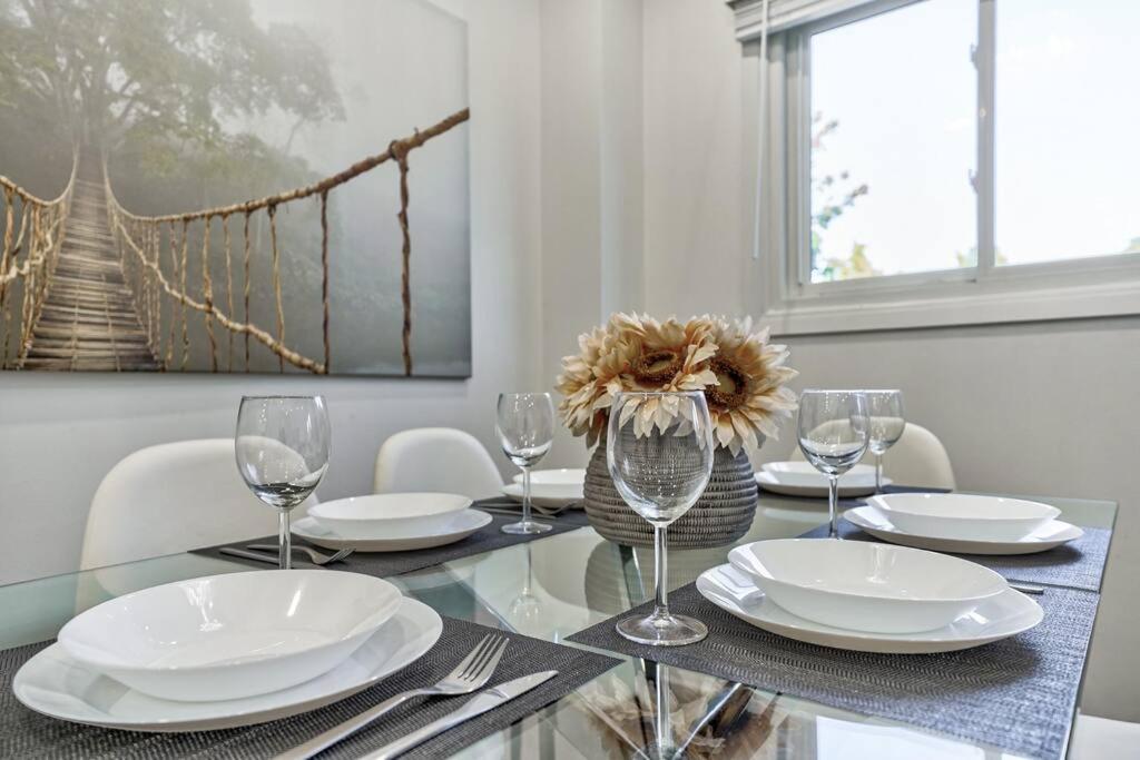 4br Scarborough Gem, Freshly Renovated, 7 Car Parking Toronto