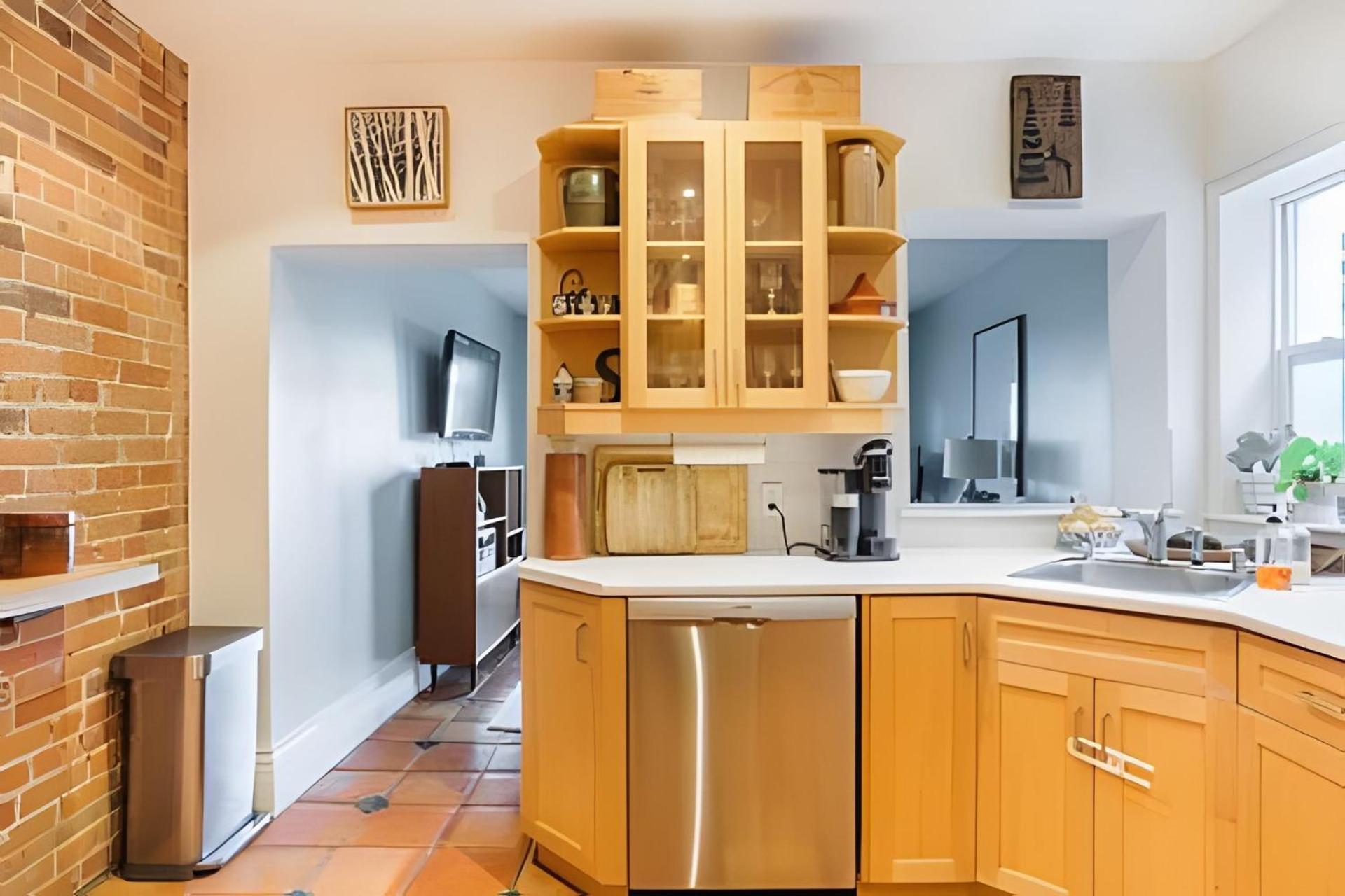 Charming Family House 3 Bdr With Balcony