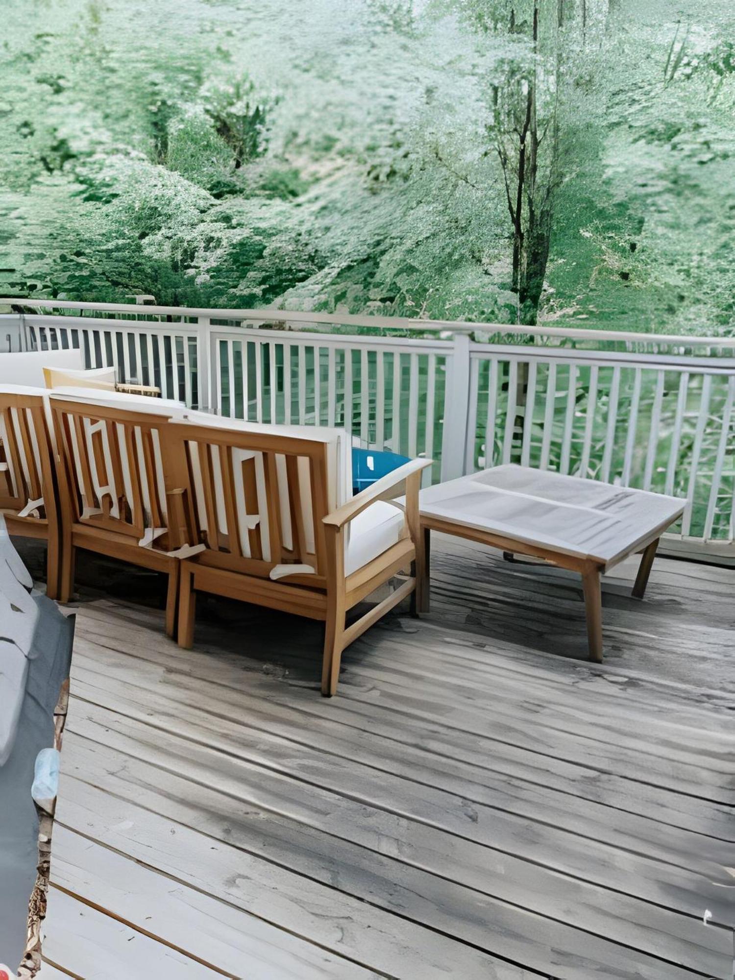 Holiday home Charming Family House 3 Bdr With Balcony