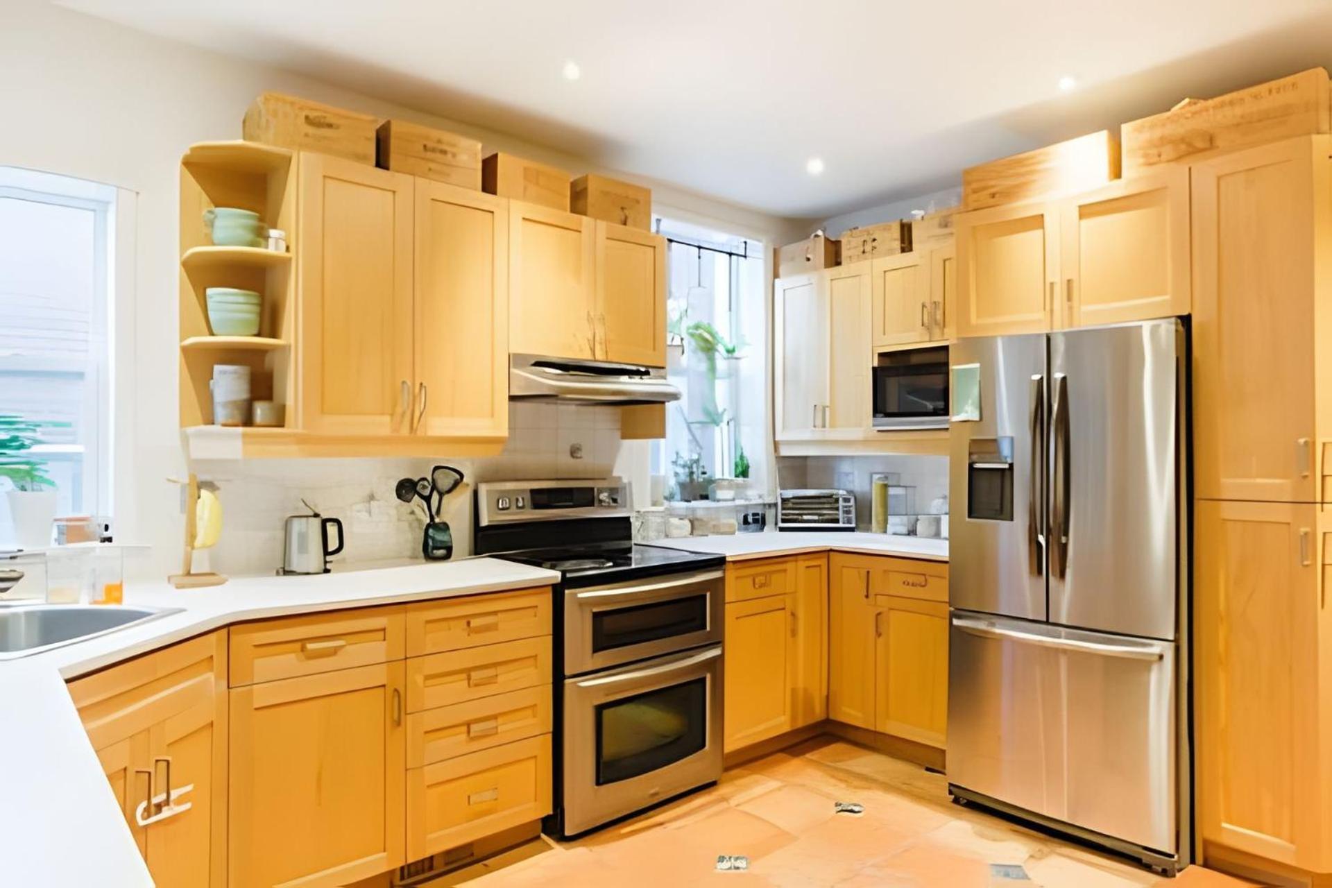 Charming Family House 3 Bdr With Balcony Toronto