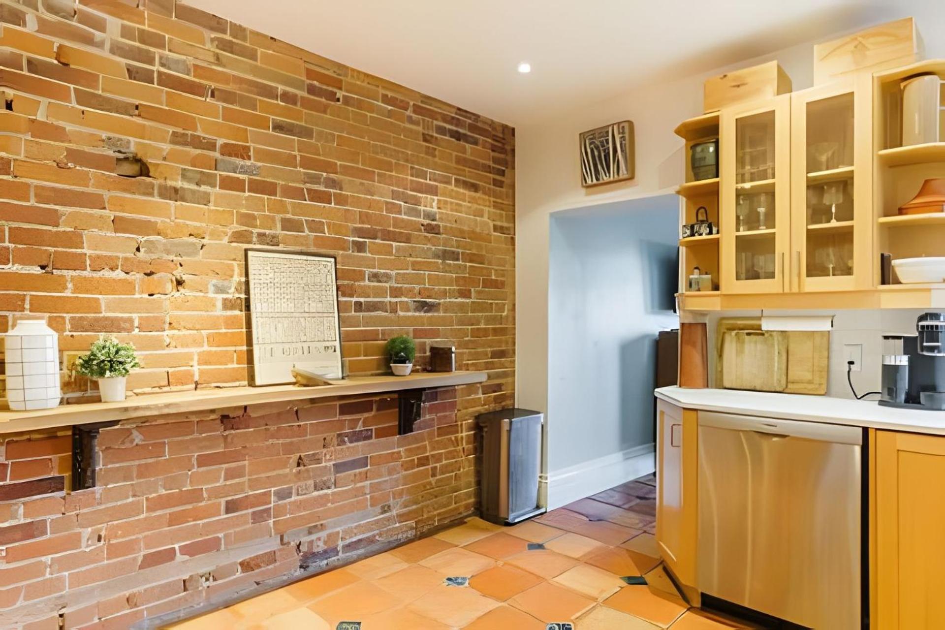 Charming Family House 3 Bdr With Balcony