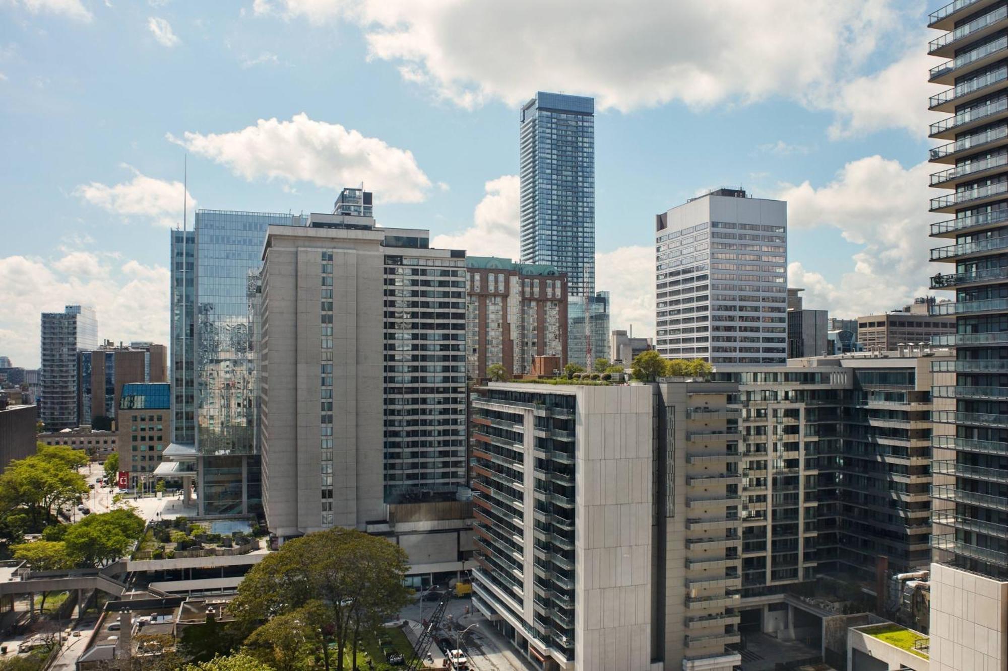Hotel Marriott Downtown At Cf Eaton Centre 4*