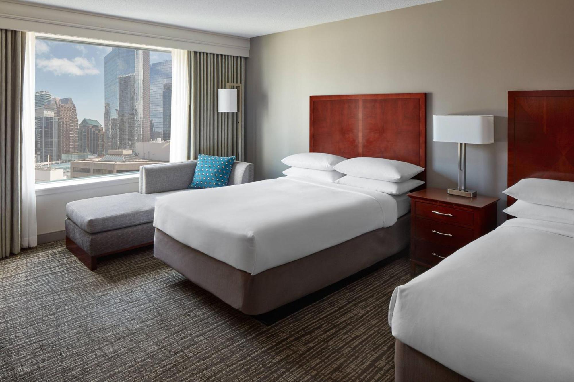 Marriott Downtown At Cf Eaton Centre 4*