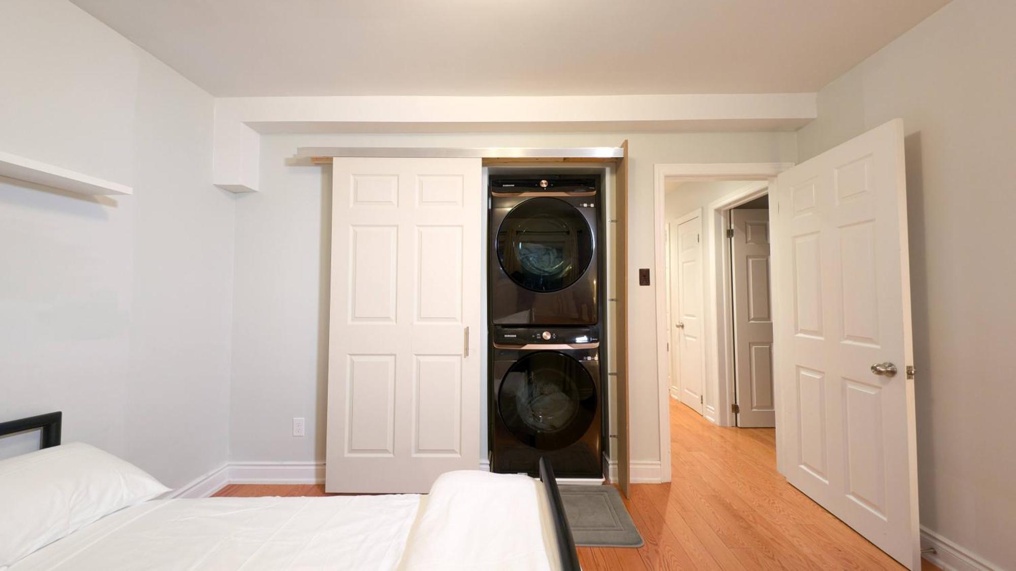 Holiday home Bright Cozy In Scarborough, Toronto! *