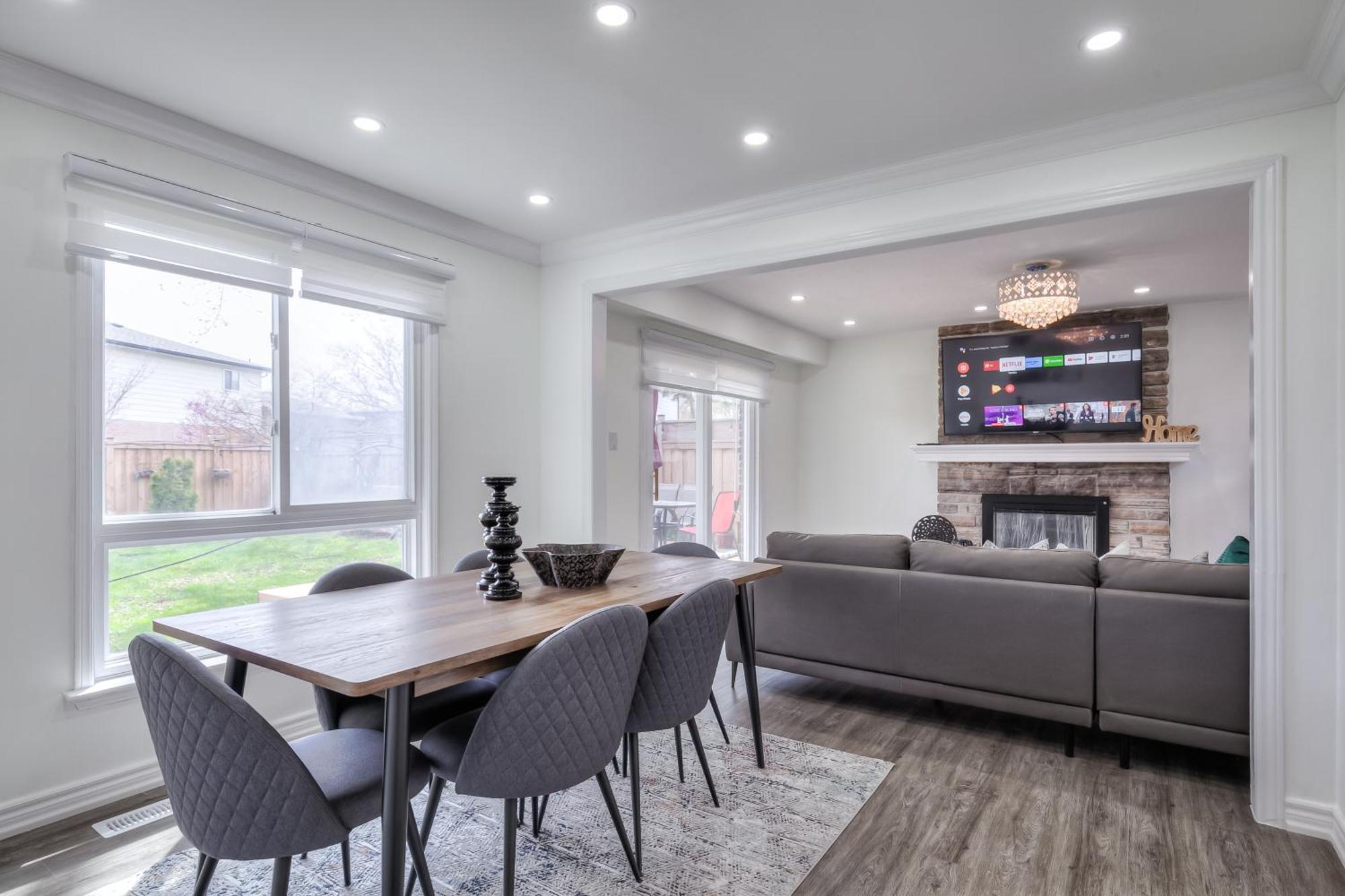 Luxury 5br In Scarborough * Toronto