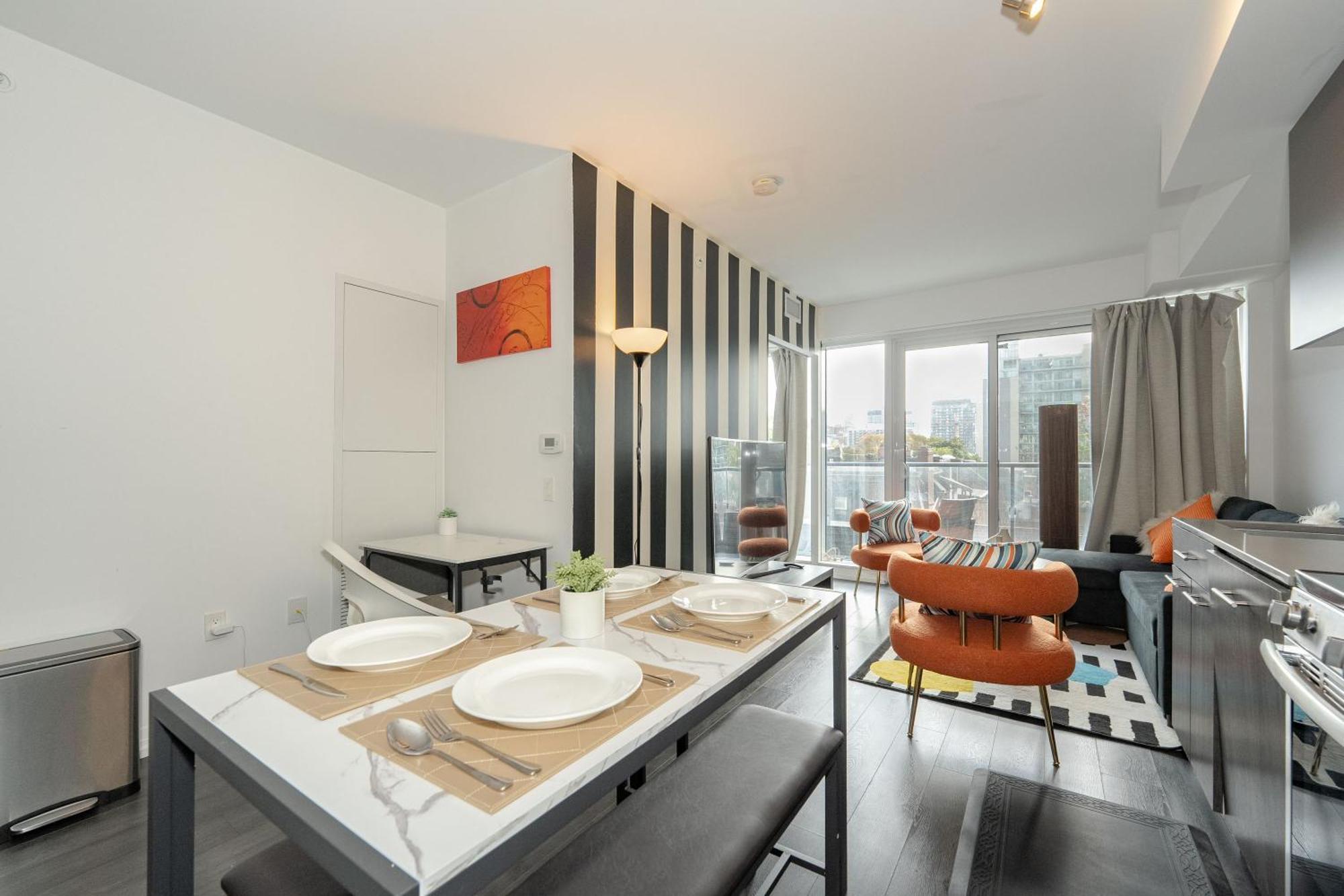 Bricksnbucks-jarvis St Apartment *
