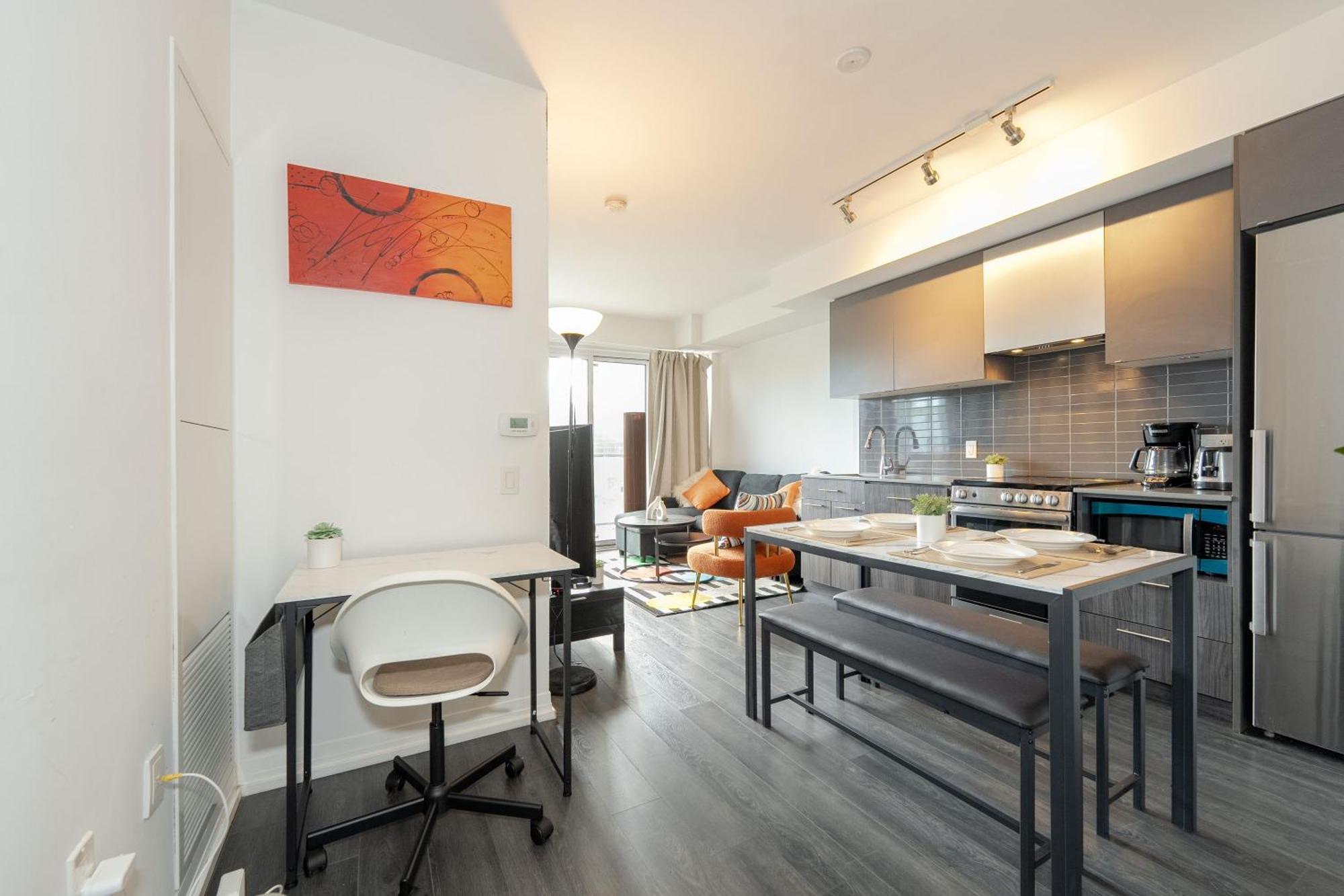 Apartment Bricksnbucks-jarvis St