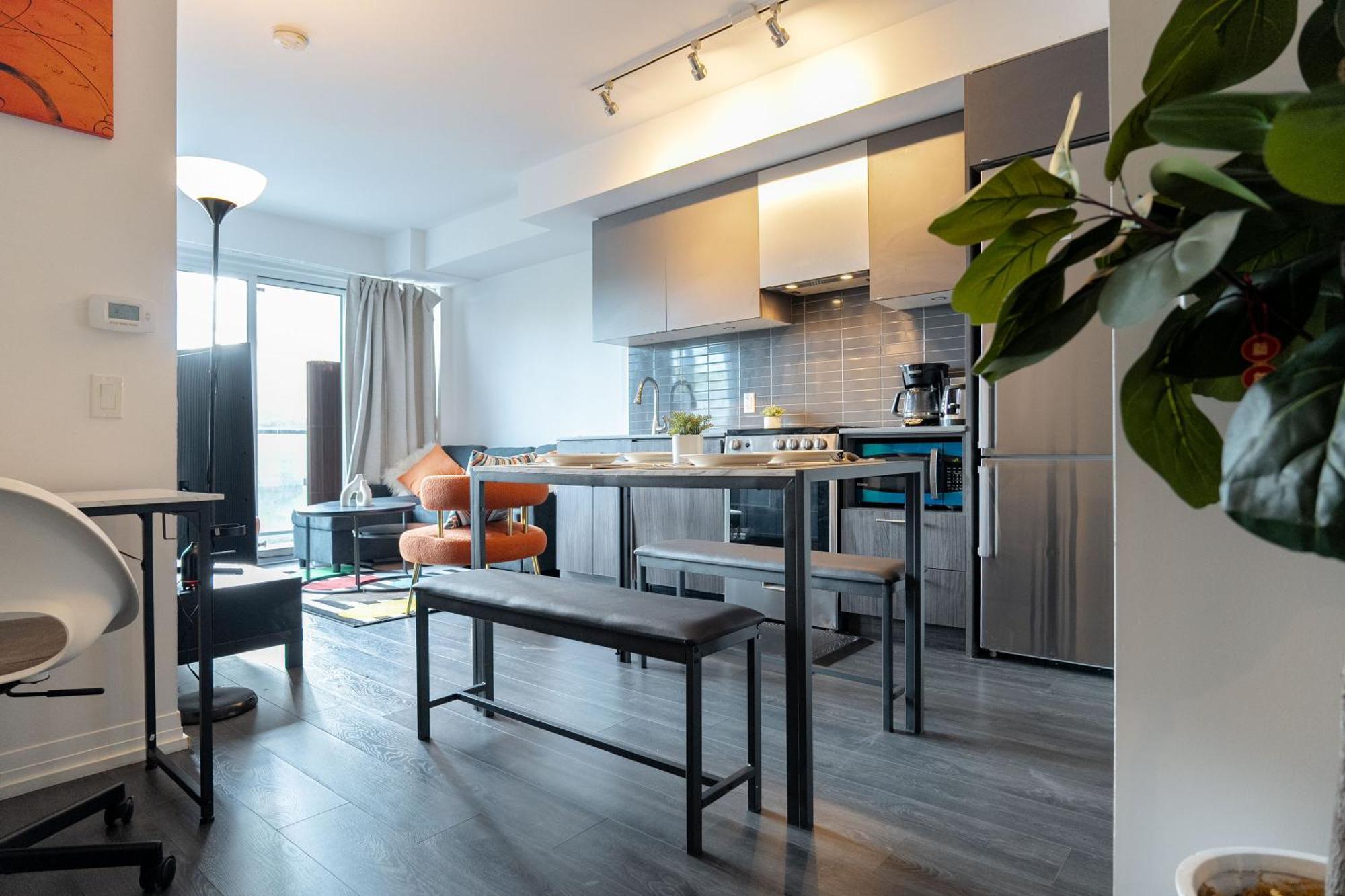 Bricksnbucks-jarvis St Apartment