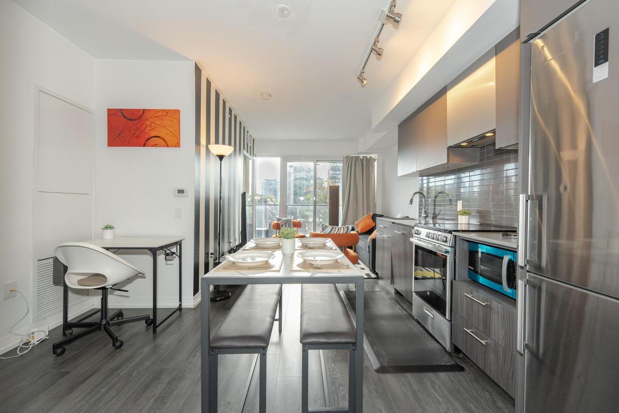 Bricksnbucks-jarvis St Apartment *