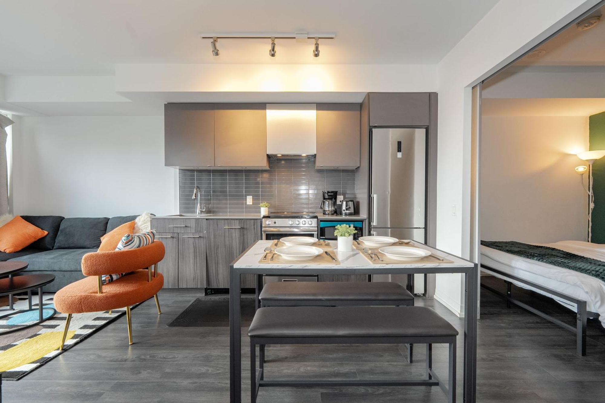 Bricksnbucks-jarvis St Apartment *