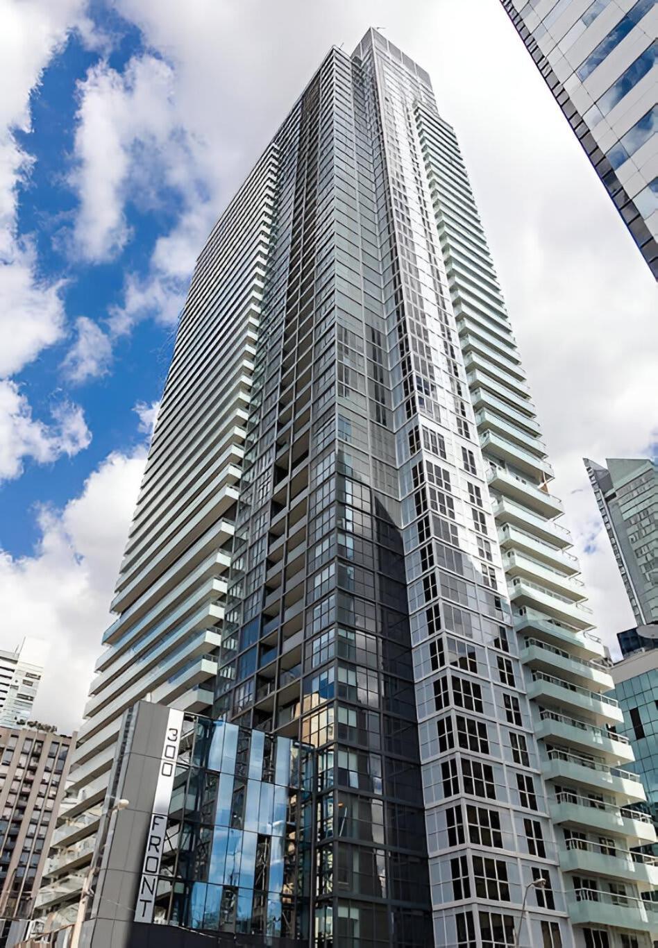 Luxury 1br - King Bed - Stunning View Toronto