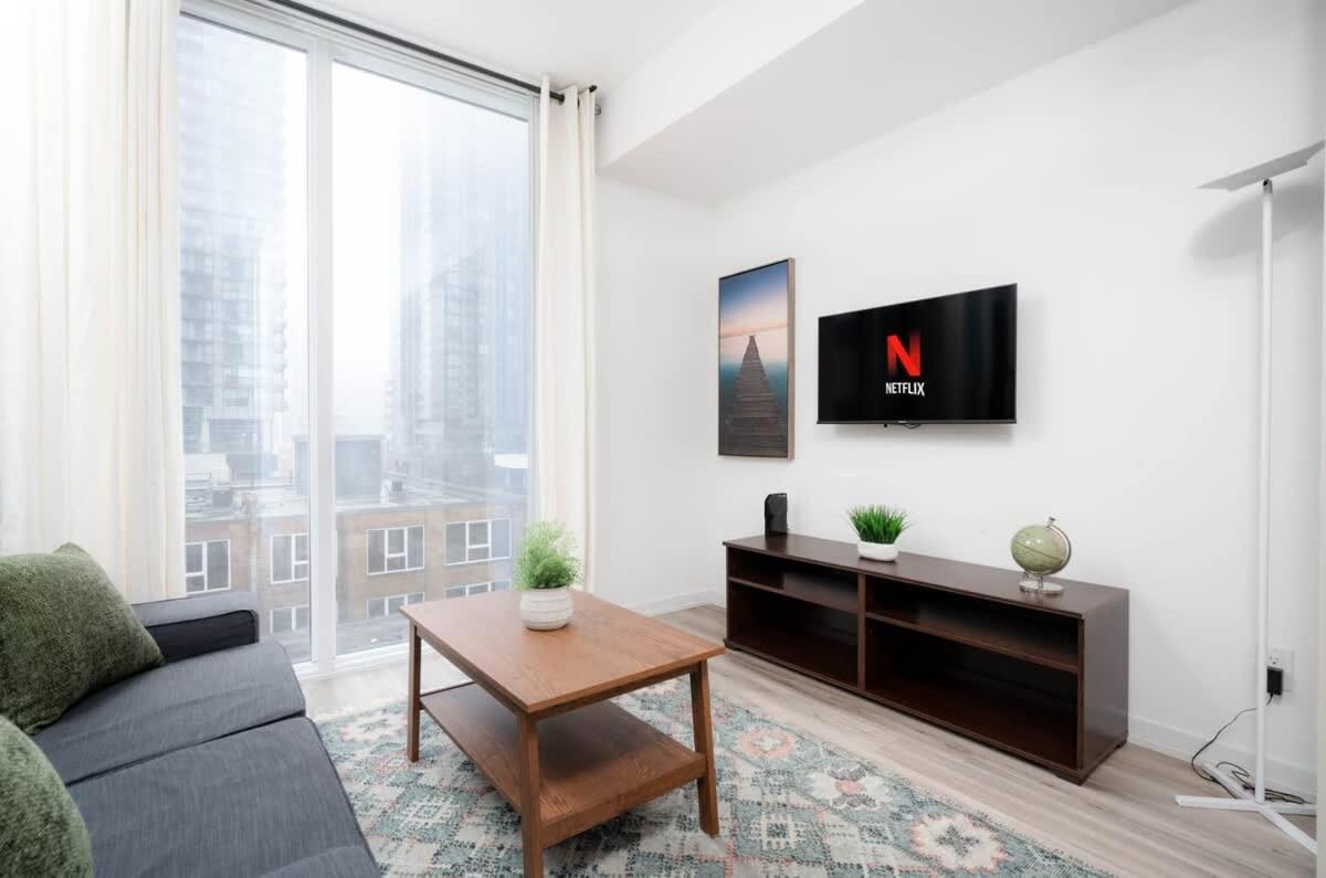 Apartment Midsize 1bd In Downtown Core Toronto