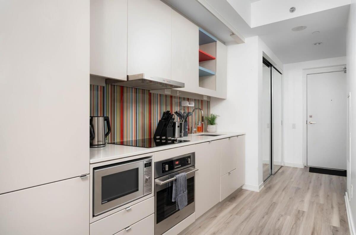 Midsize 1bd In Downtown Core Apartment Toronto
