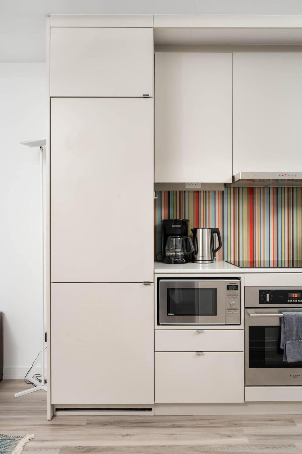 Apartment Midsize 1bd In Downtown Core *