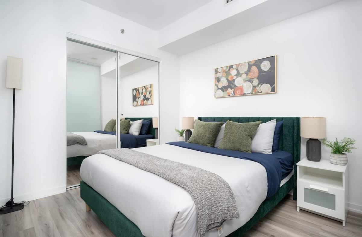 Midsize 1bd In Downtown Core Apartment Toronto