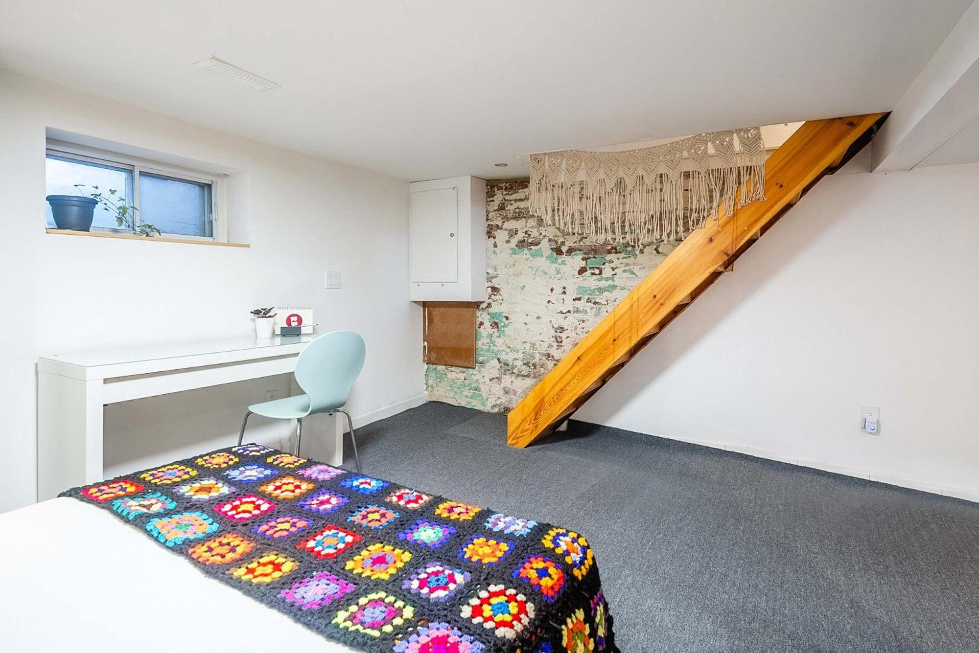 Multi-level Townhome Close To Christie Pits Park *
