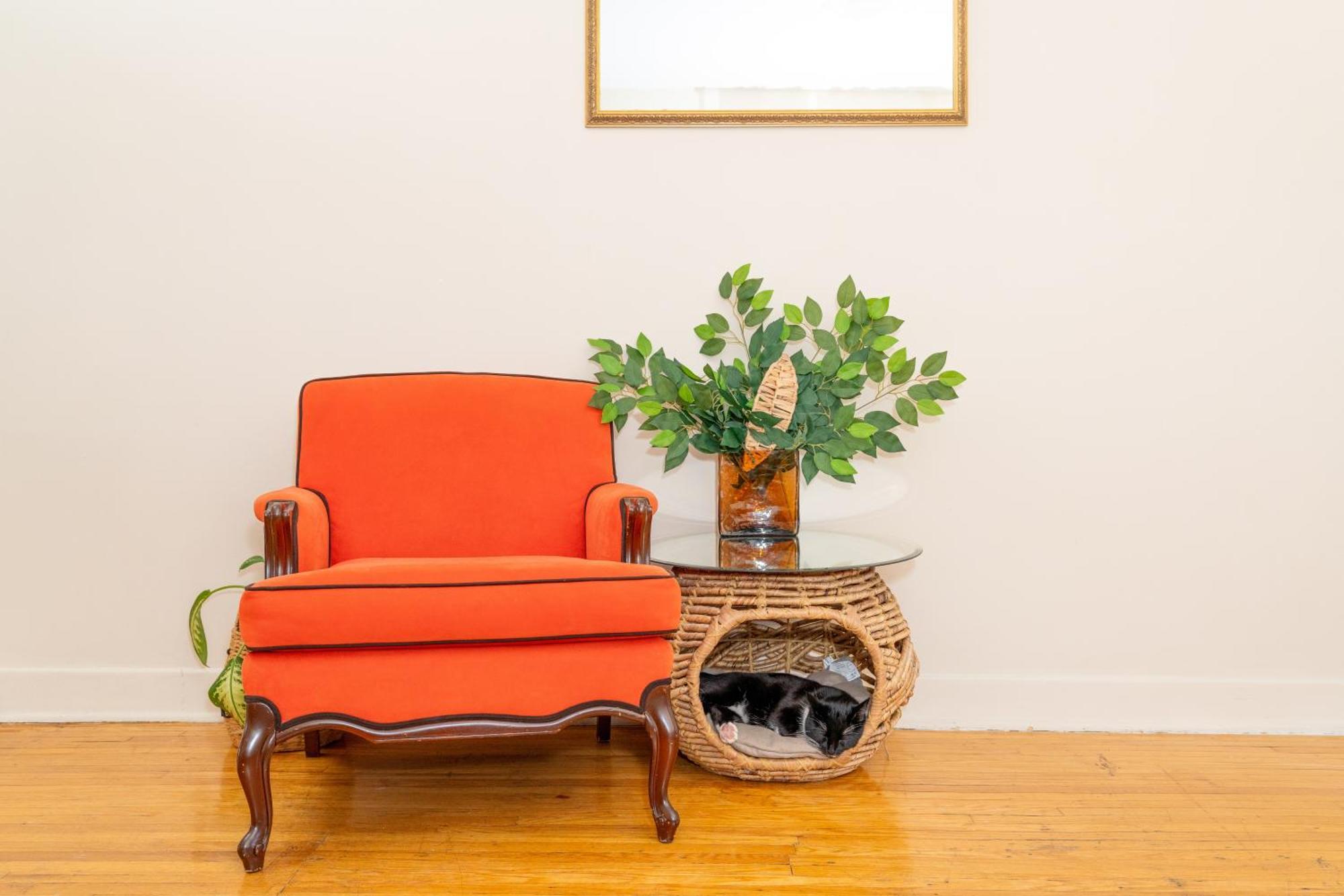 Homestay In Cozy House Close To Lawrence Ave, Wifi, Parking