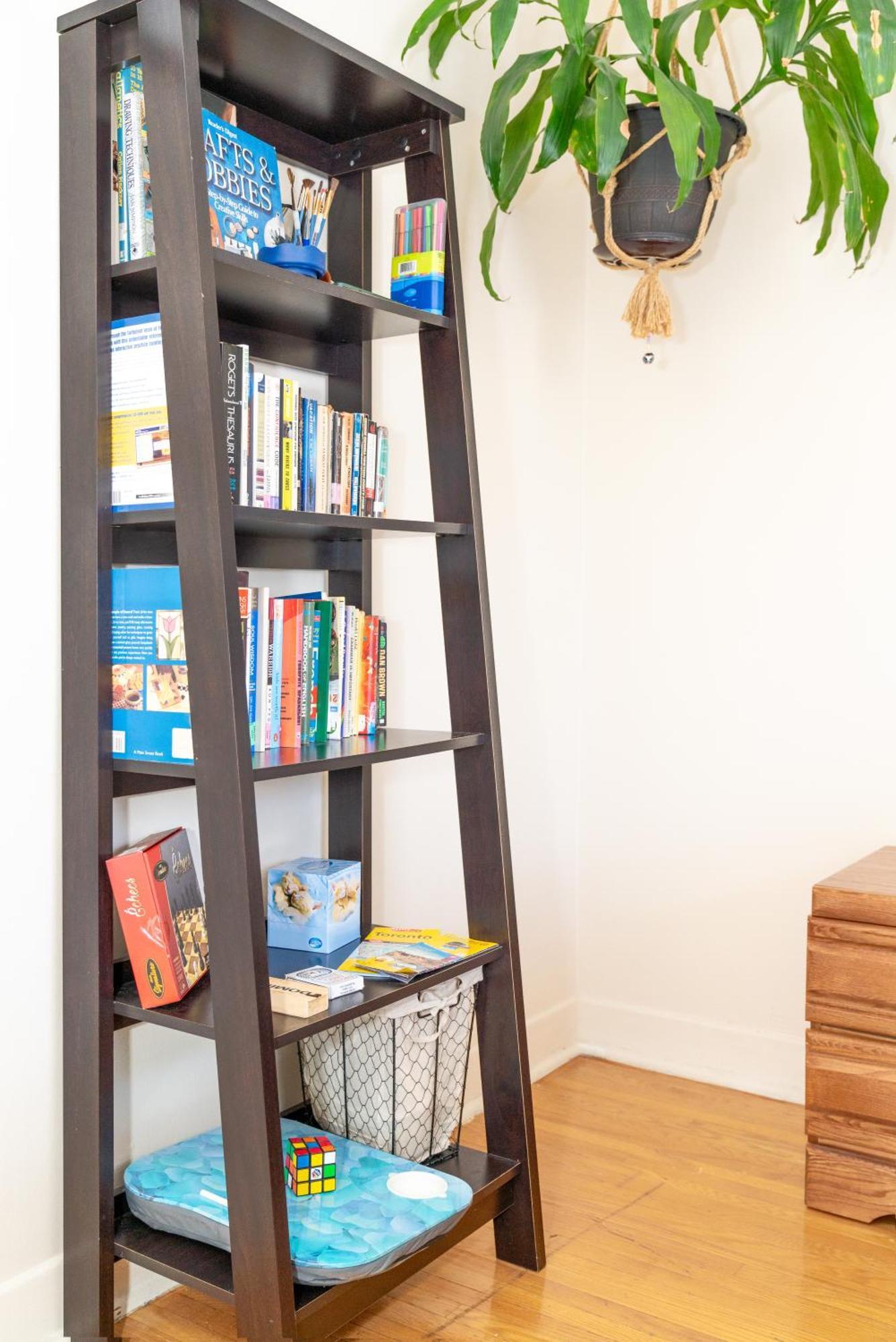 In Cozy House Close To Lawrence Ave, Wifi, Parking * Toronto
