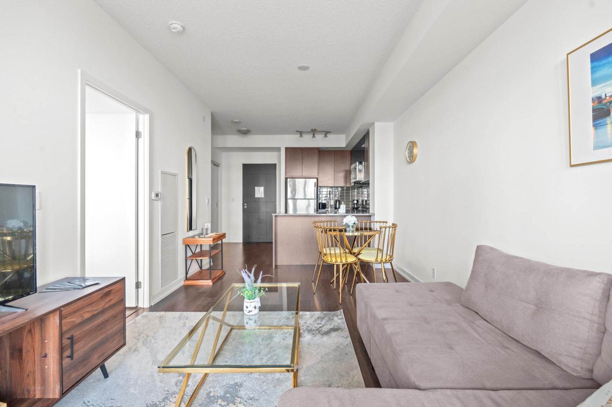 Modern Dunfield Ave By Globalstay Toronto