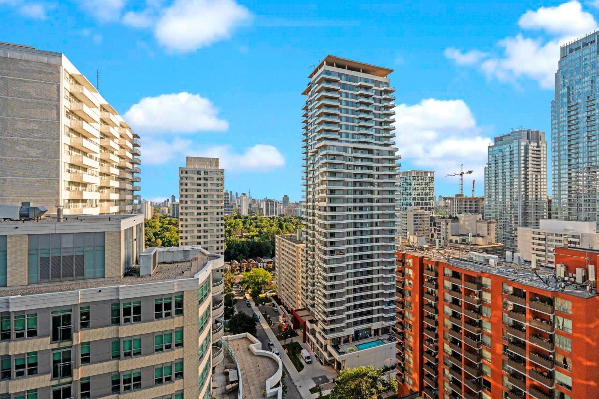 Apartment Modern Dunfield Ave By Globalstay