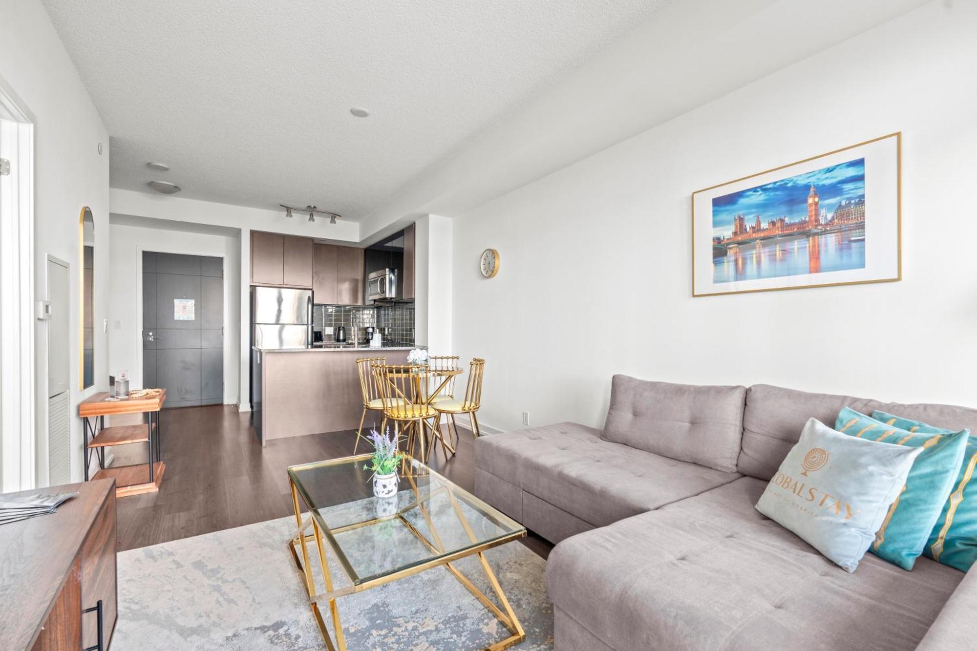 Modern Dunfield Ave By Globalstay Toronto