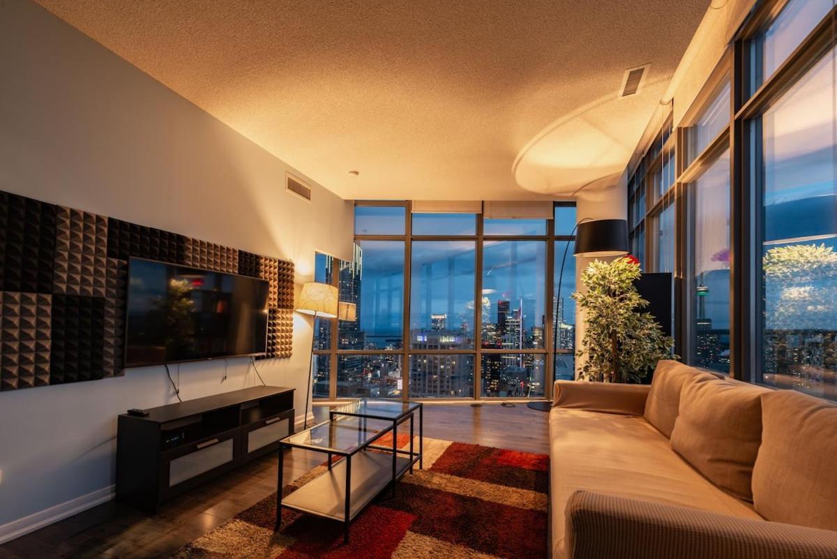 Great View High Rise In Homestay Toronto