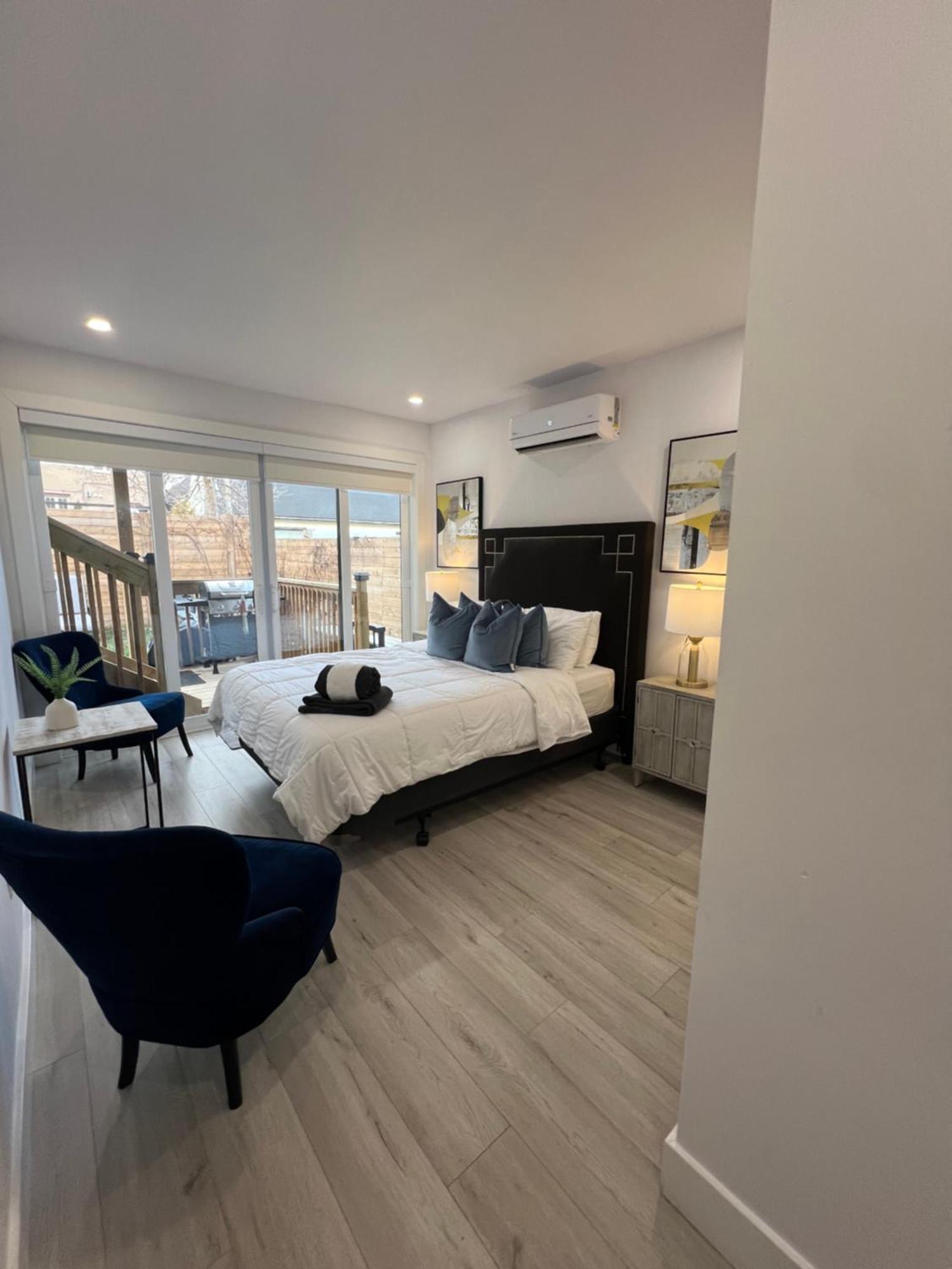 New Modern 3br Loft W Parking&terrace Close To Apartment Toronto