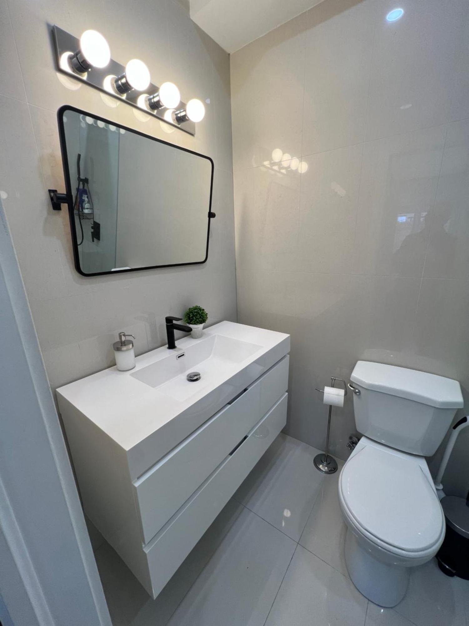 New Modern 3br Loft W Parking&terrace Close To Apartment