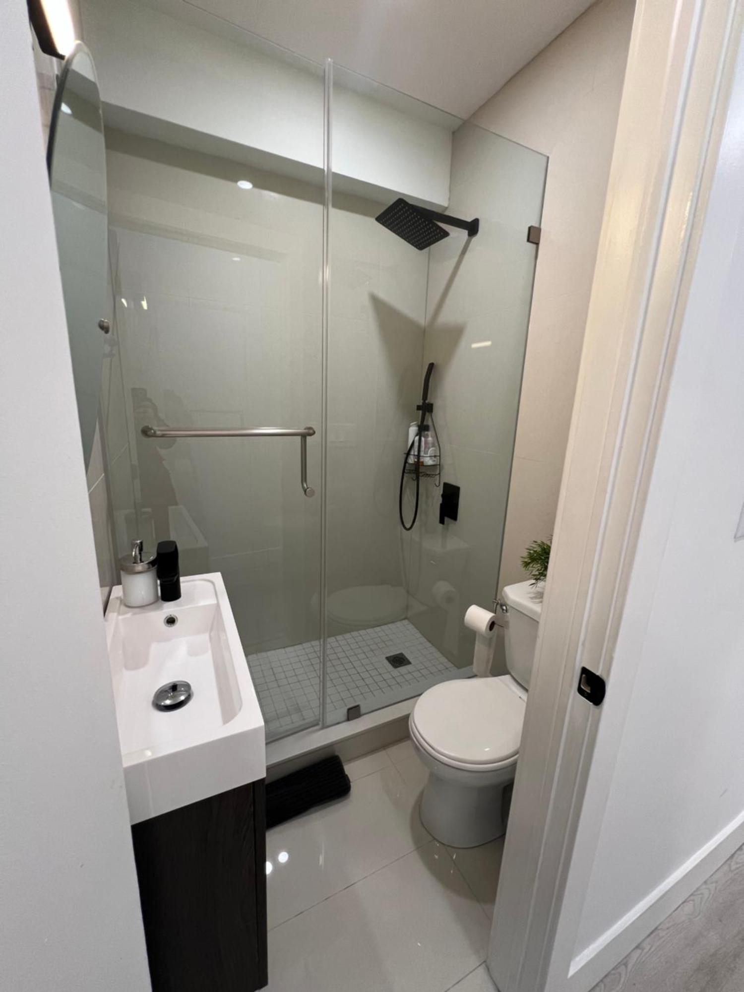 New Modern 3br Loft W Parking&terrace Close To Apartment Toronto
