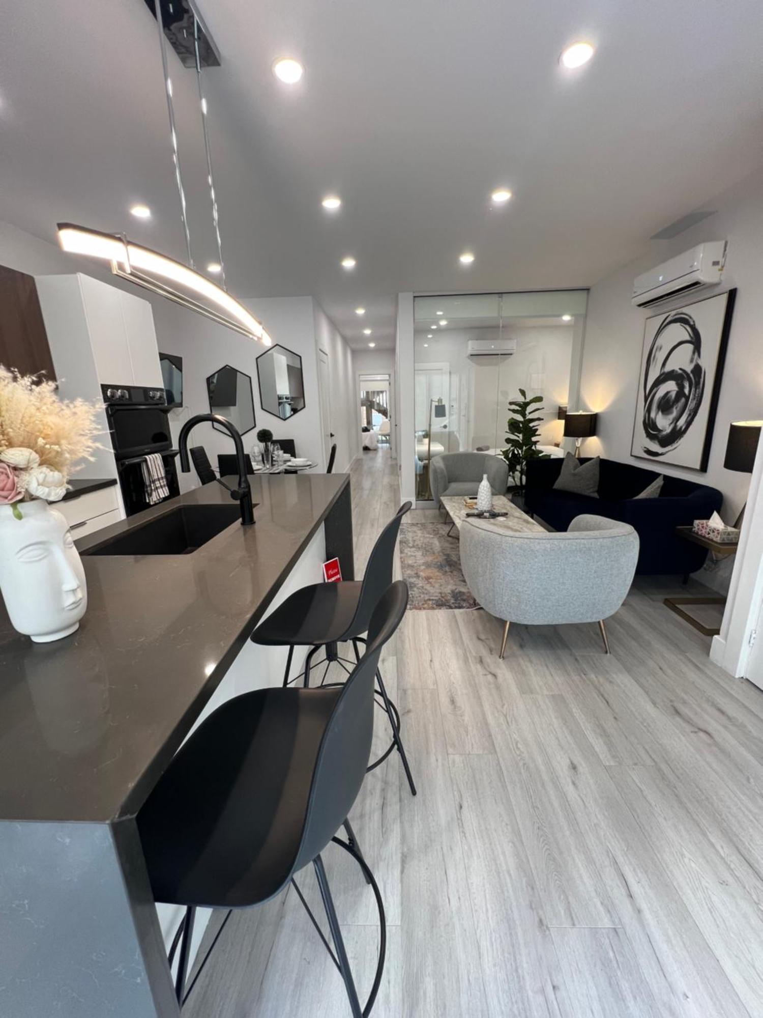 New Modern 3br Loft W Parking&terrace Close To *