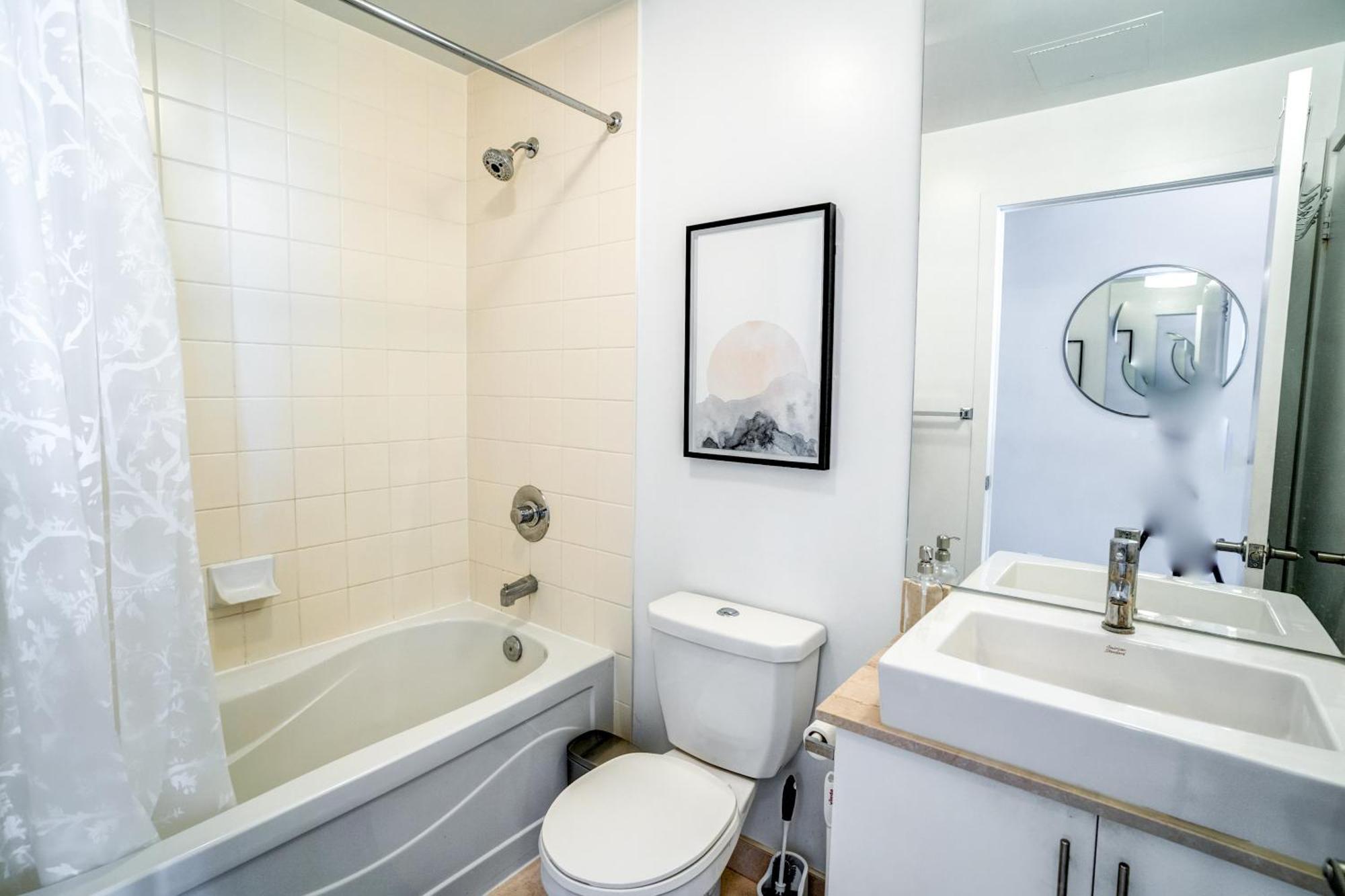 Stunning 1br In Heart Of Downtown *