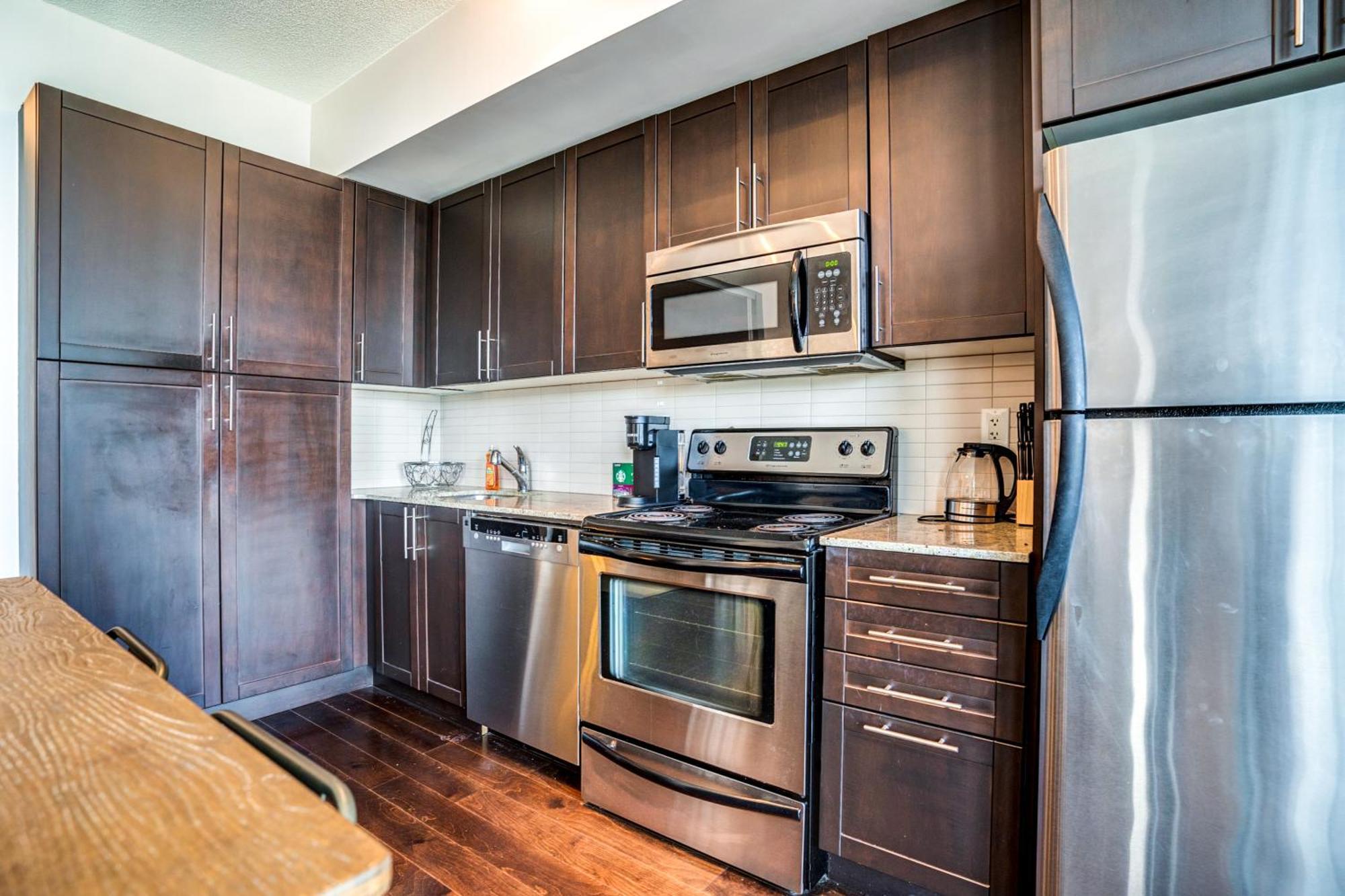 Apartment Stunning 1br In Heart Of Downtown Toronto