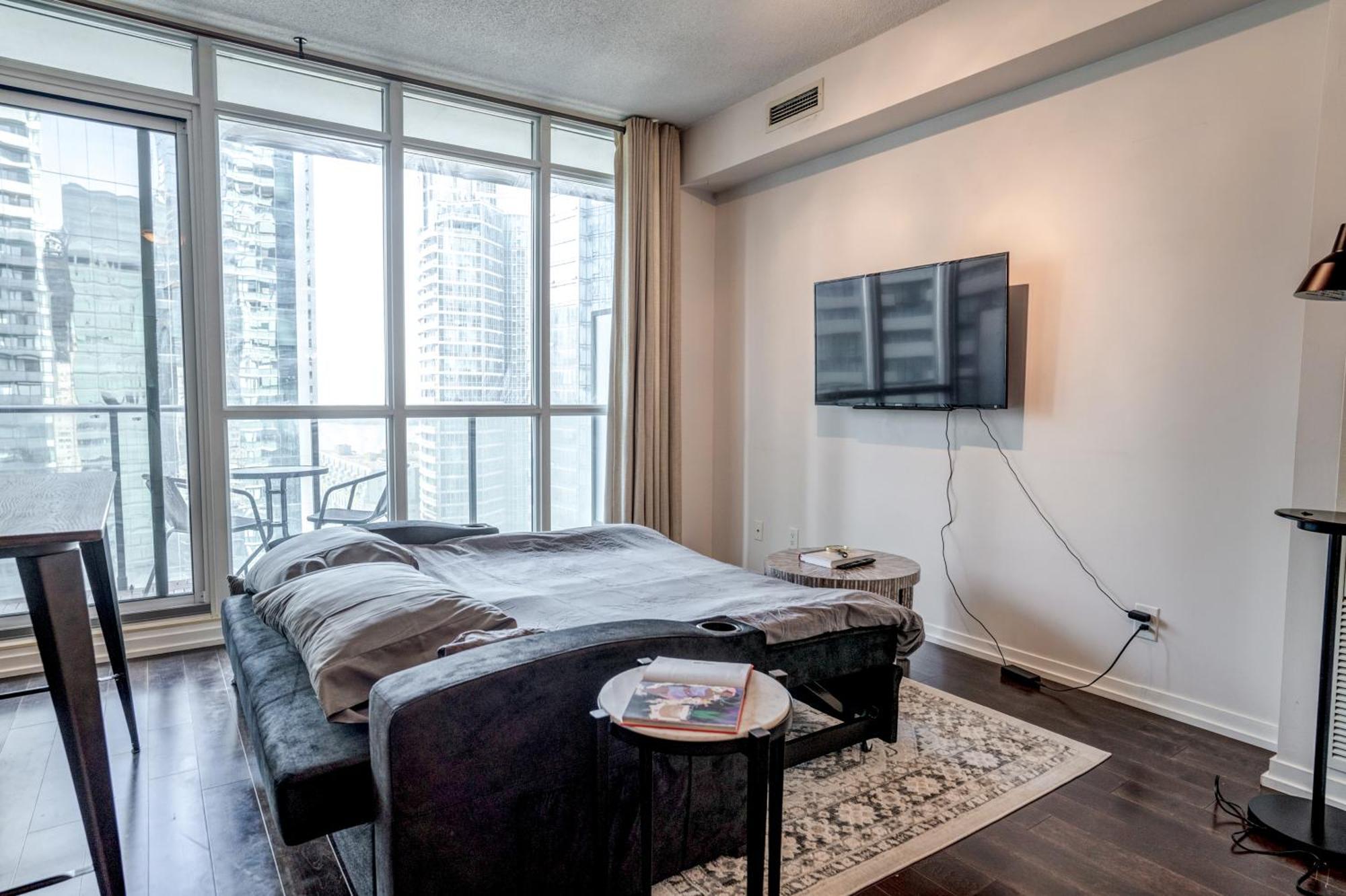 Stunning 1br In Heart Of Downtown Apartment Toronto