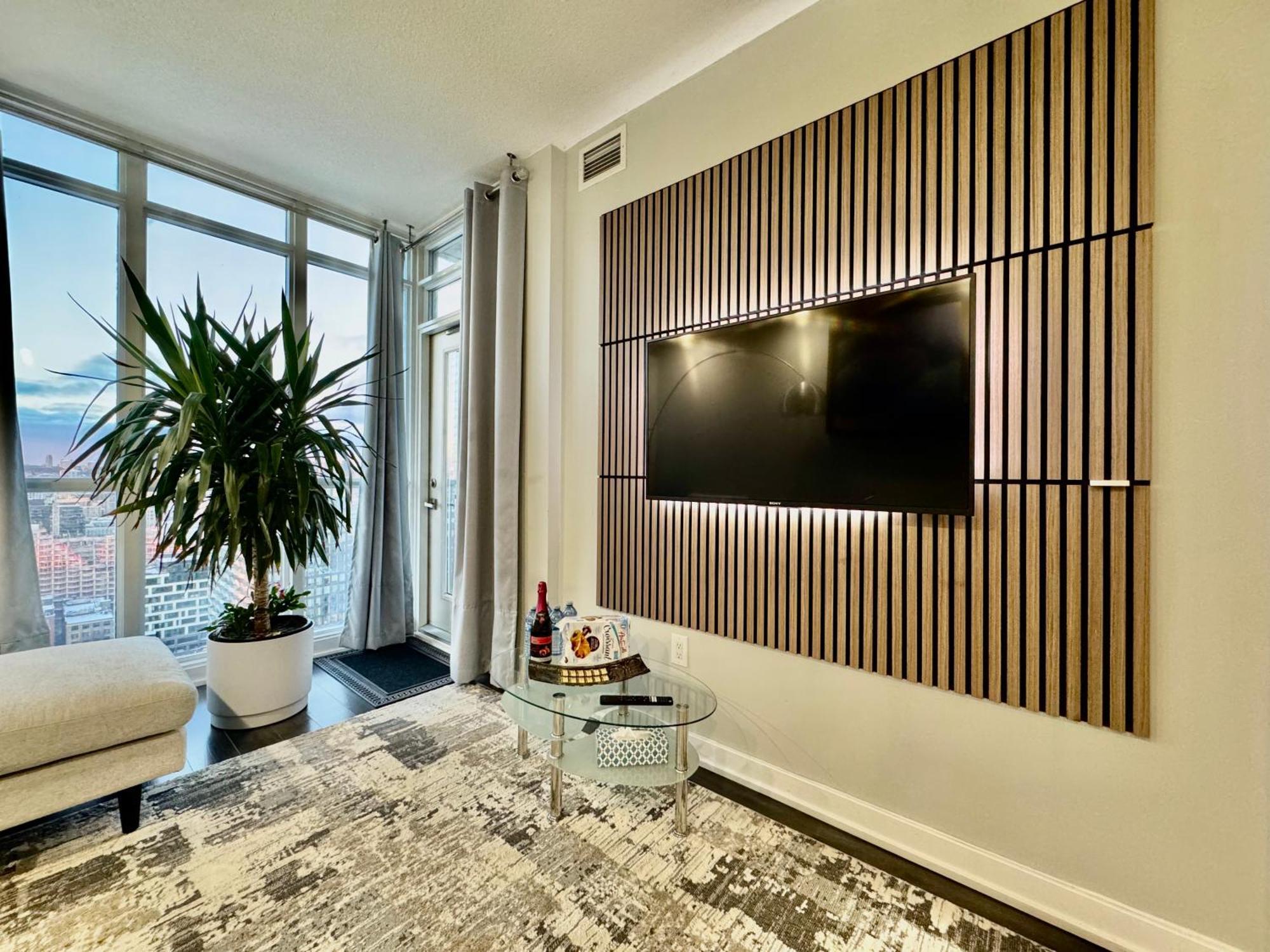 Tvhr - Luxury Condos In Heart Of Downtown * Toronto