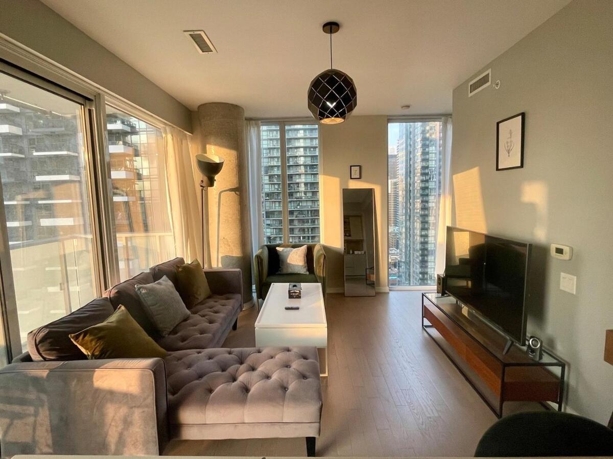 Stunning In Downtown Perfect For Businesses Trips And Small Families Apartment