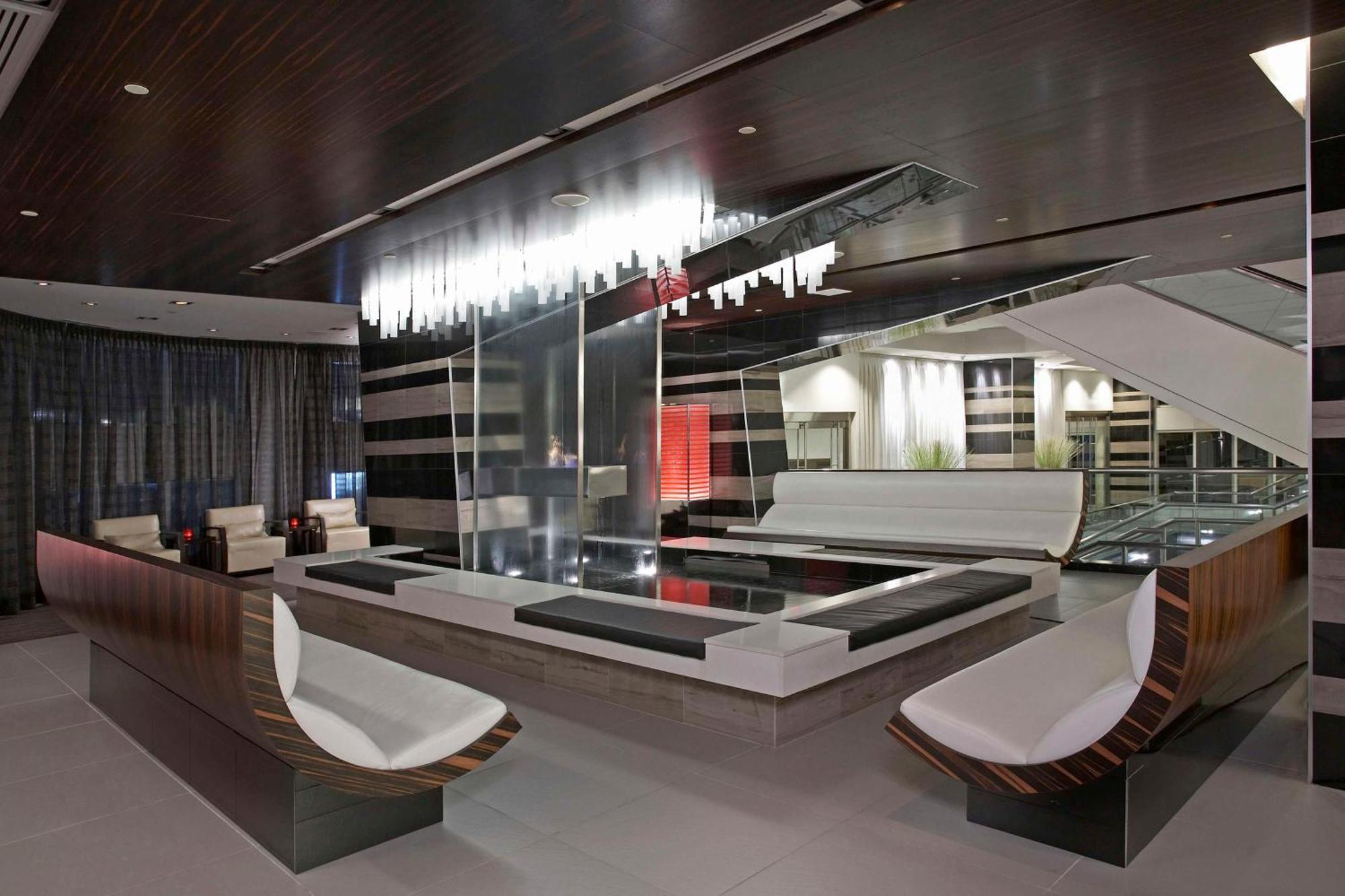 Hyatt Regency Hotel 4*