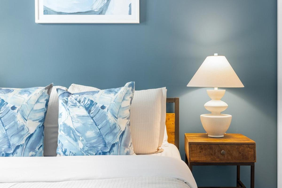 Apartment Rogers Centre Sleeps 6 Toronto