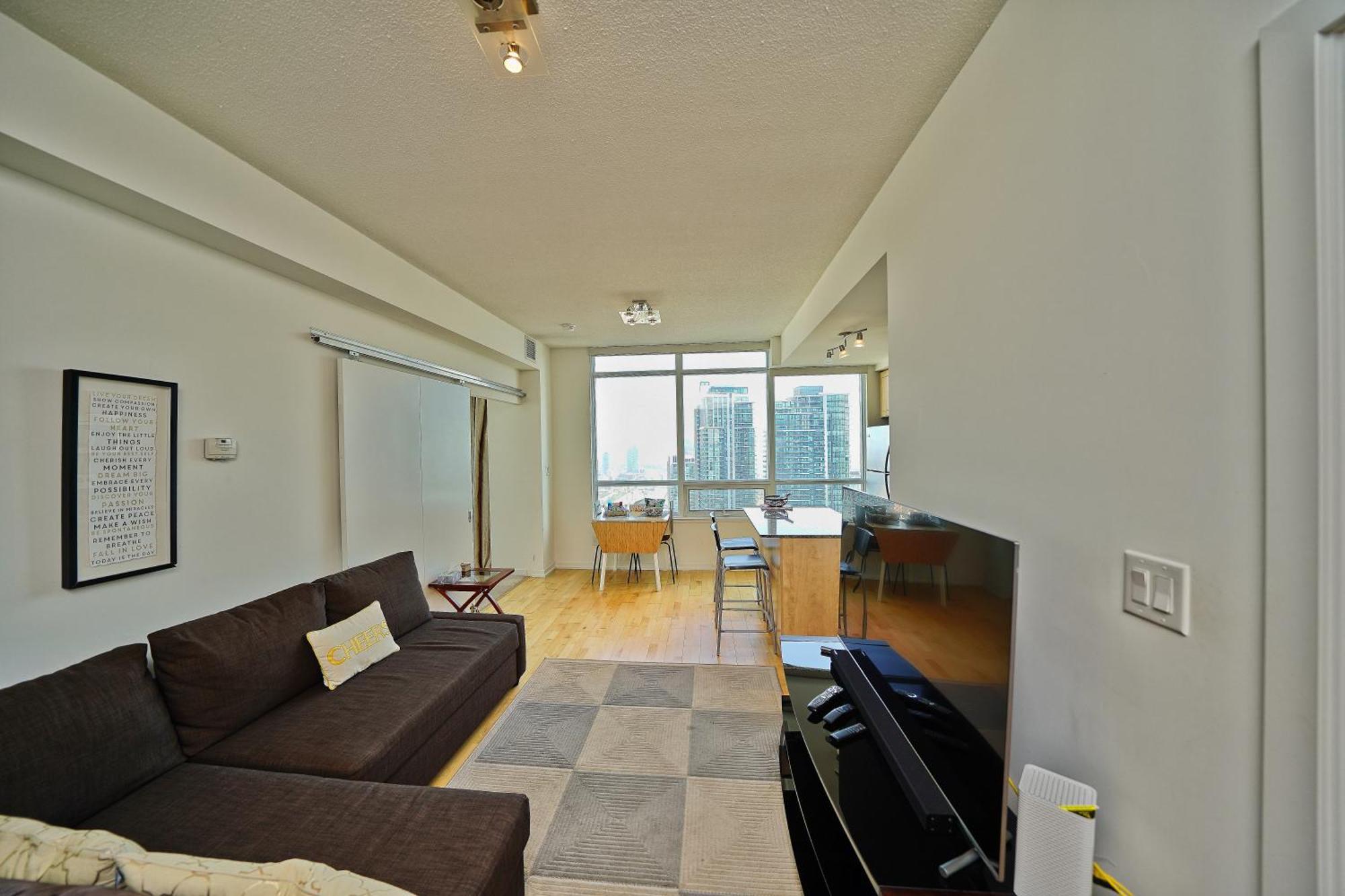 Rivetstays - The Bremner I * Toronto