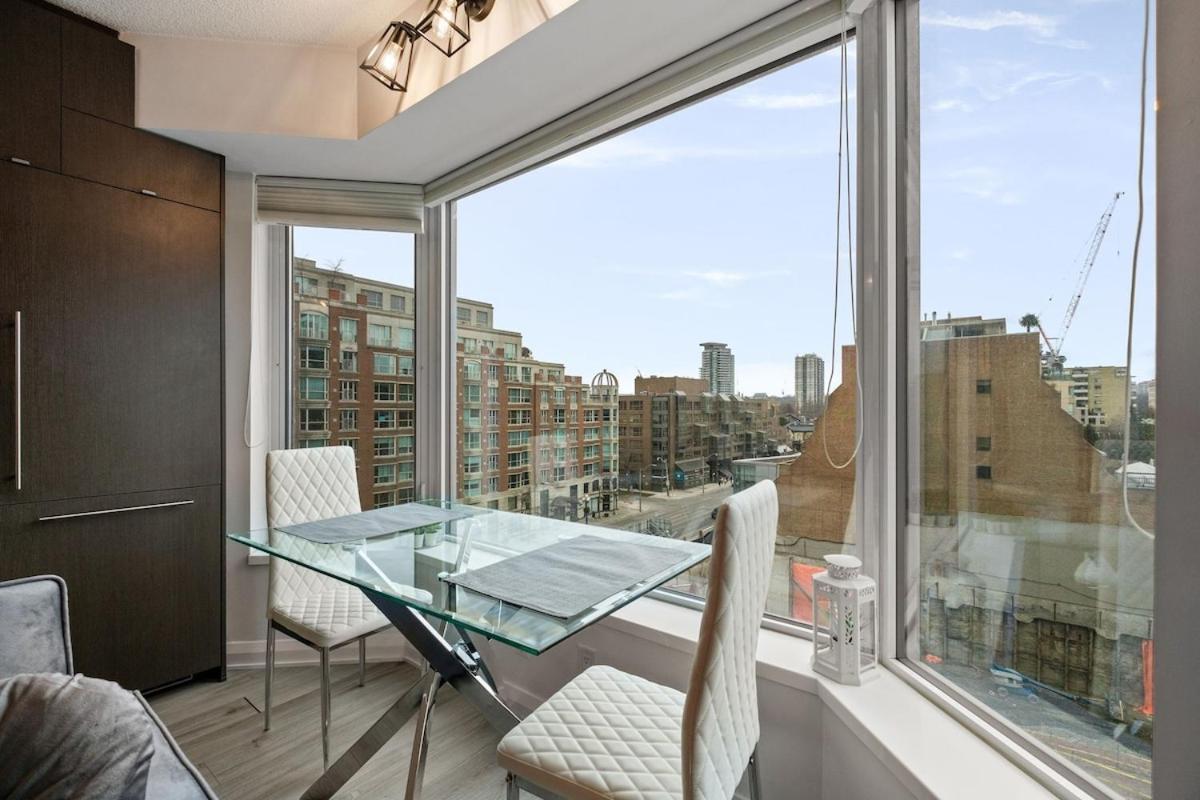 Apartment Luxurious In Yorkville