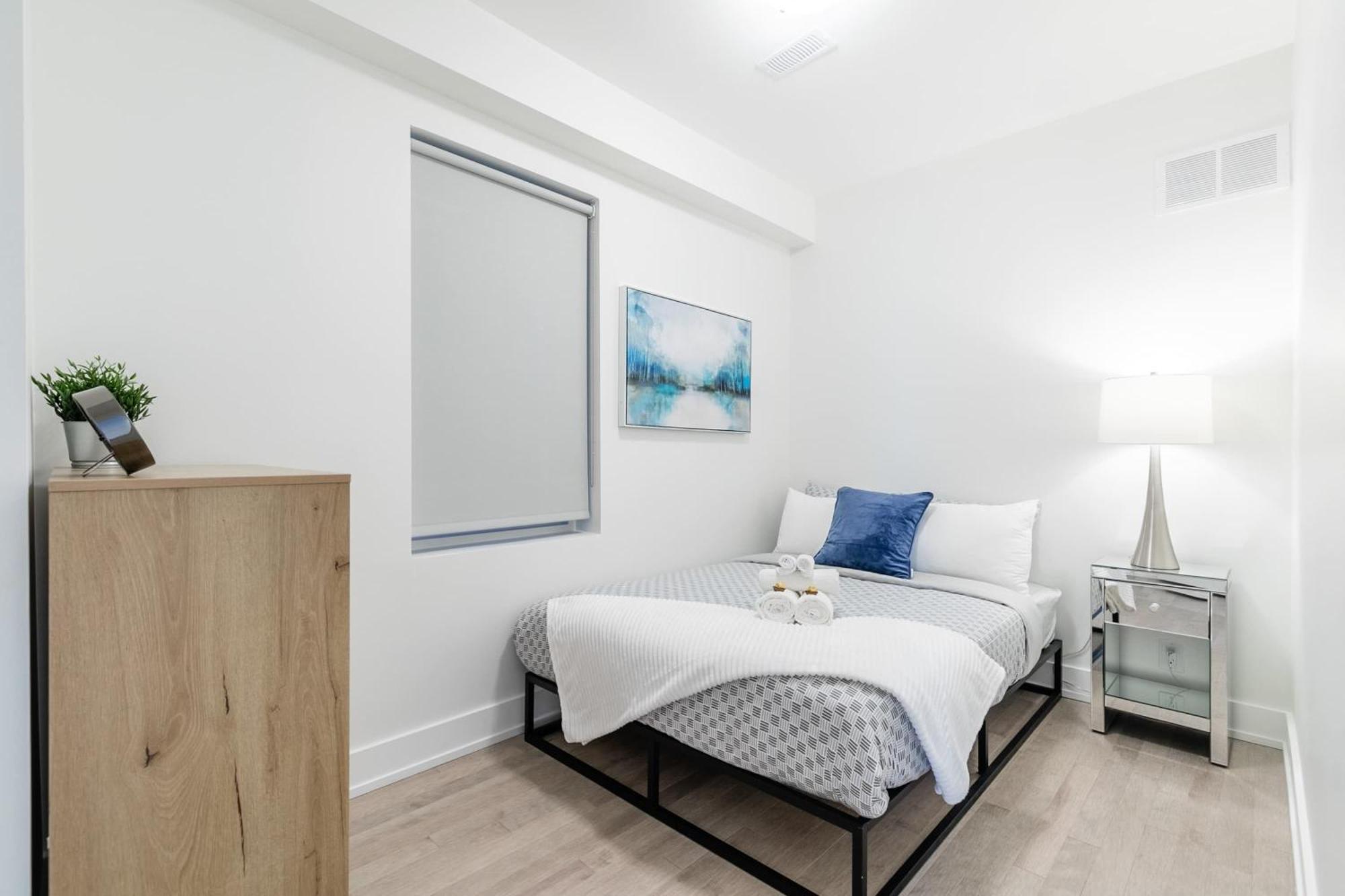 Apartment Beautiful Modern Unit In High Park North Toronto