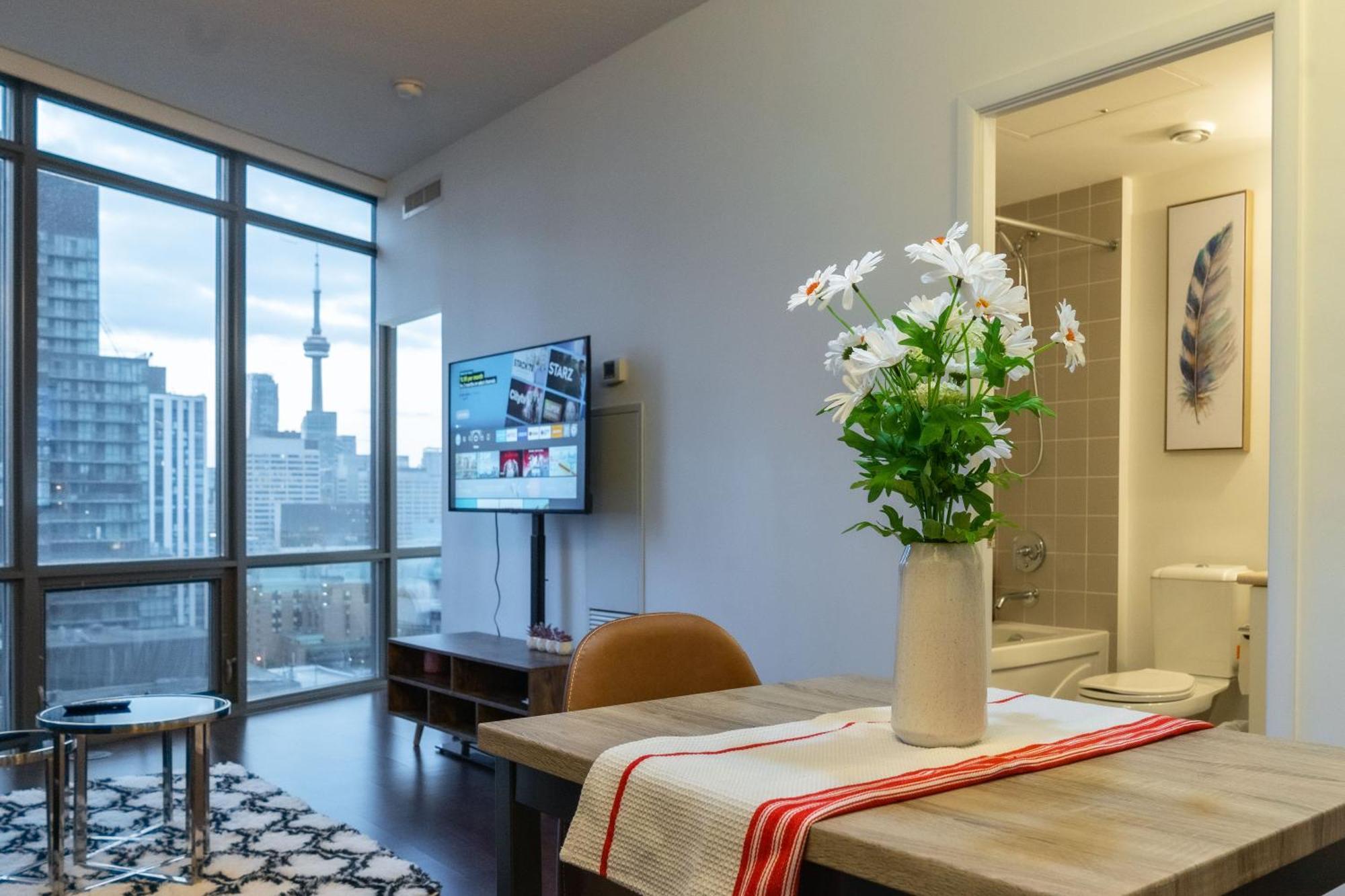 Homestay Great View High Rise In Toronto
