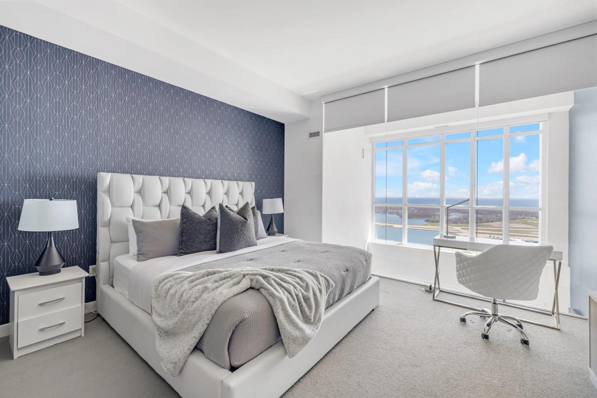Penthouse Living Above The Skyline Apartment Toronto