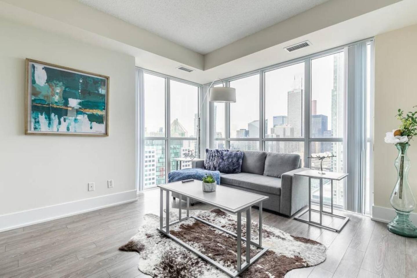 Luxurious 1br-king Bed With Panoramic Views Toronto