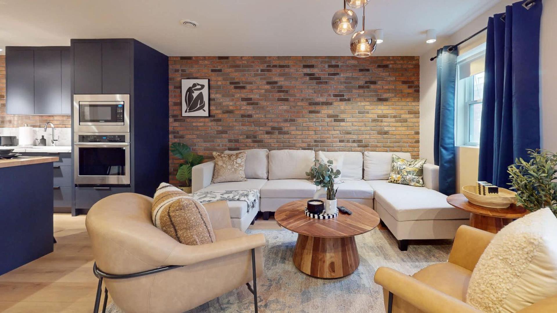 Hotel Casa Queen Elegant In Leslieville Toronto