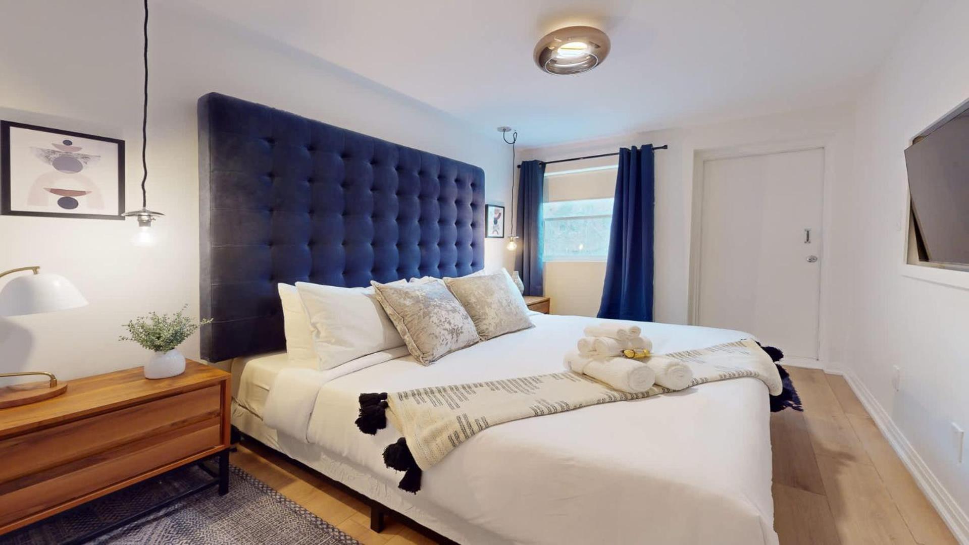 Casa Queen Elegant In Leslieville Hotel Toronto