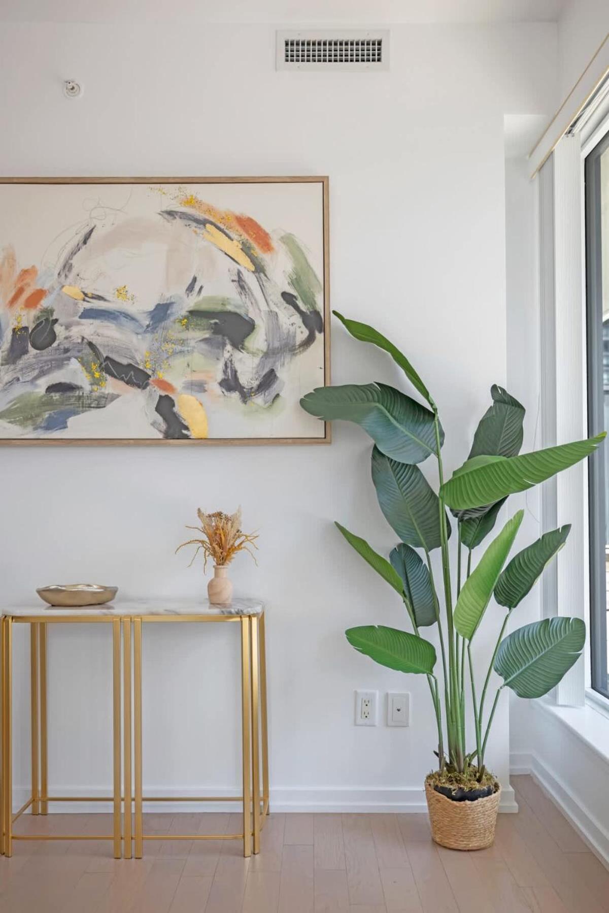 Apartment Luxury 2br Enormous Patio Parking Toronto