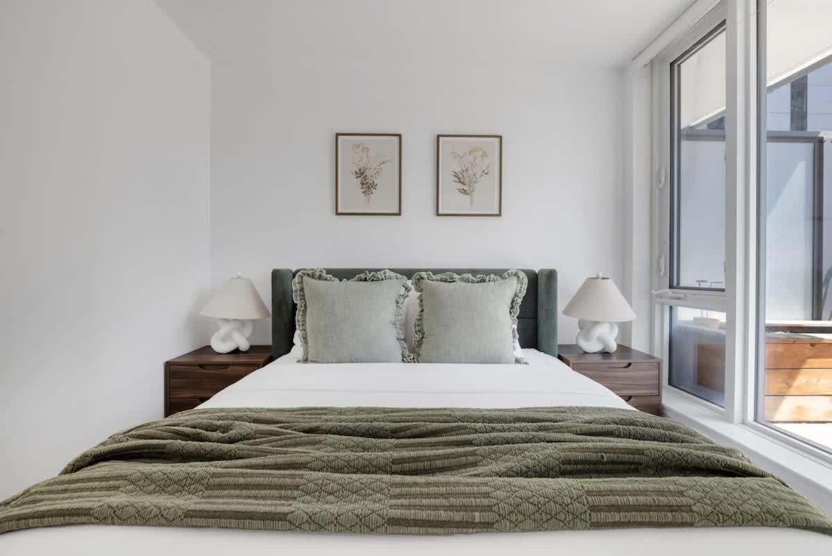 Luxury 2br Enormous Patio Parking