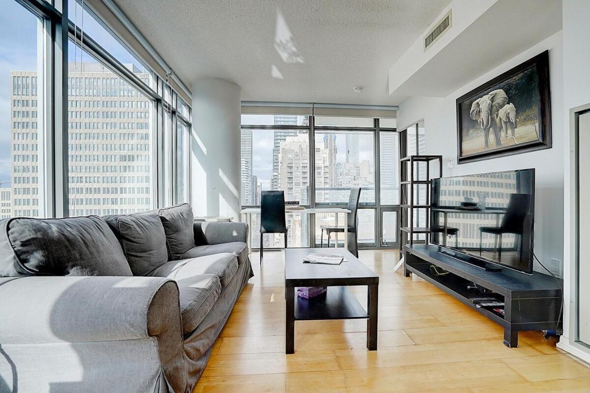 Chic Downtown Apartment